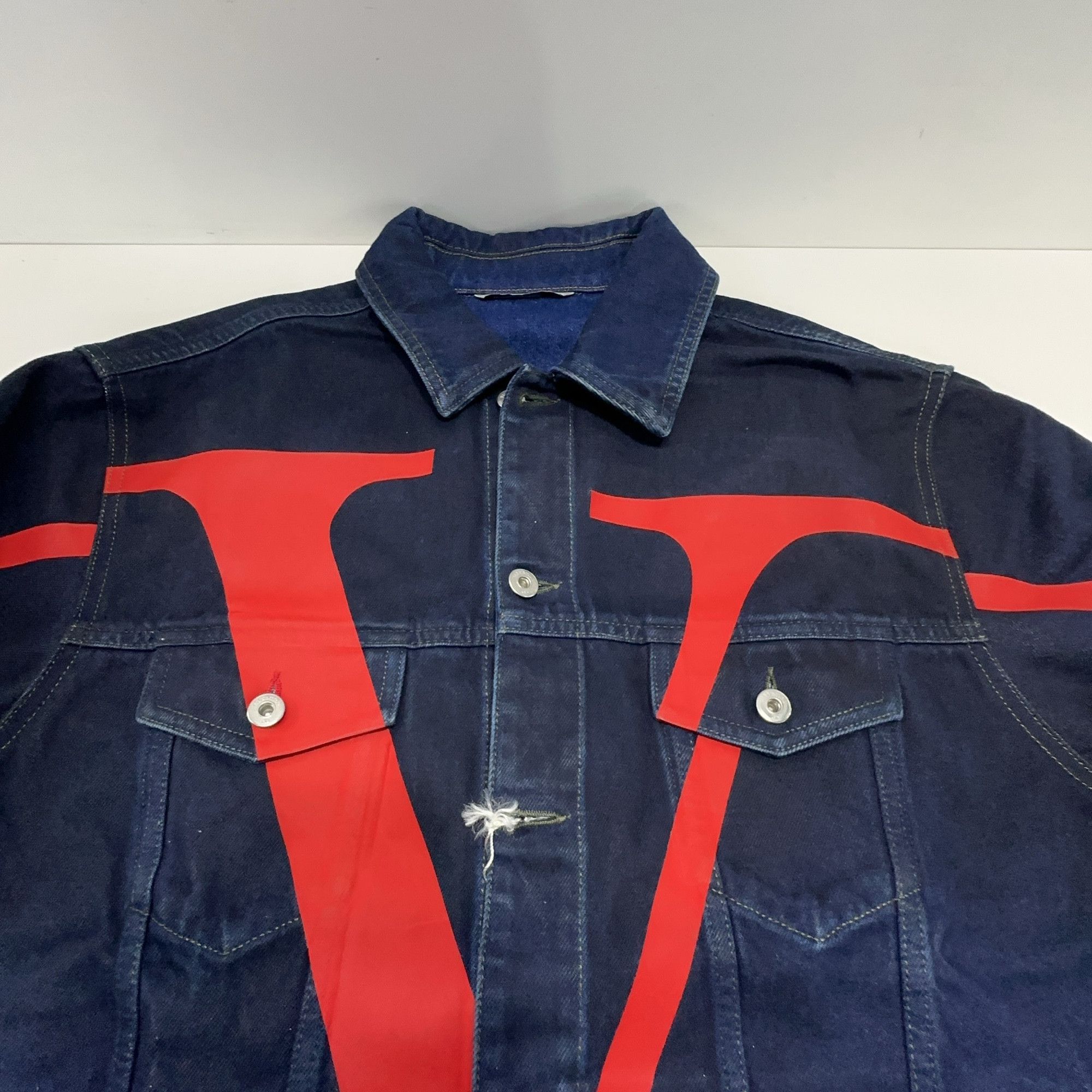 Valentino Valentino Large V Logo Denim Jacket Size S Size US S / EU 44-46 / 1 - 7 Thumbnail