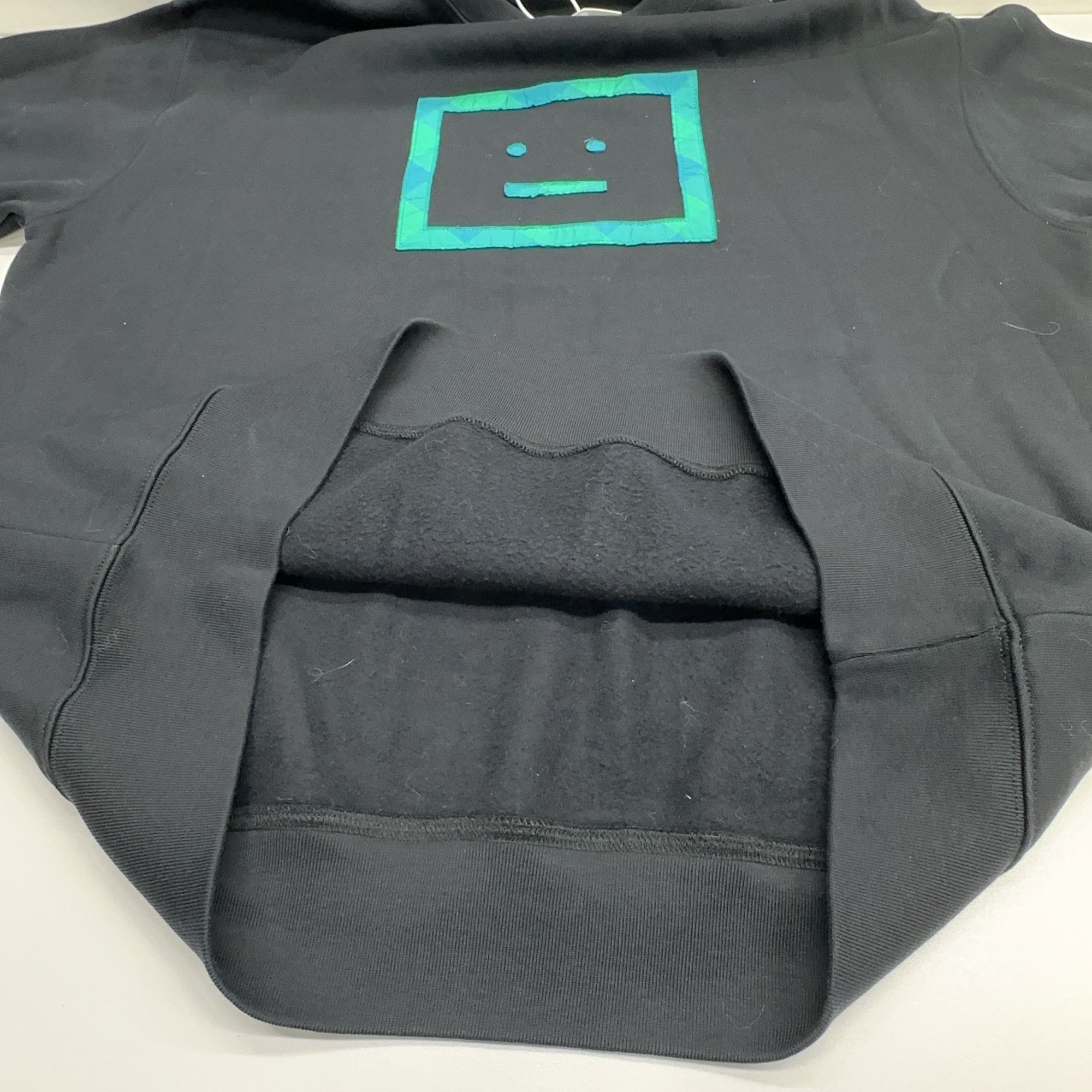 Acne Studios Acne Studios Face Patch Sweatshirt Size XS Size US XS / EU 42 / 0 - 8 Thumbnail