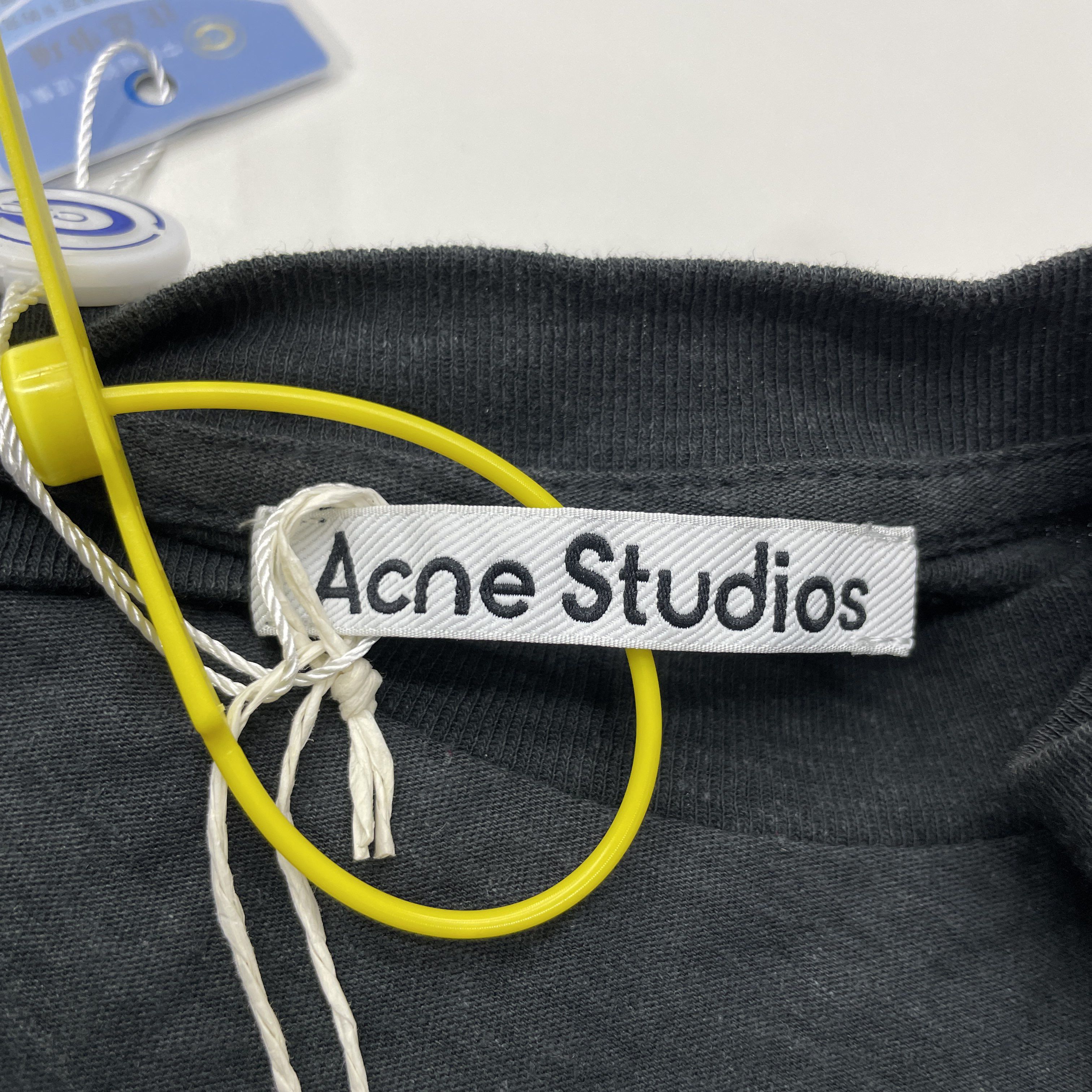 Acne Studios Acne Studios 1996 Logo Long Sleeve T-Shirt Size S Size US S / EU 44-46 / 1 - 3 Thumbnail