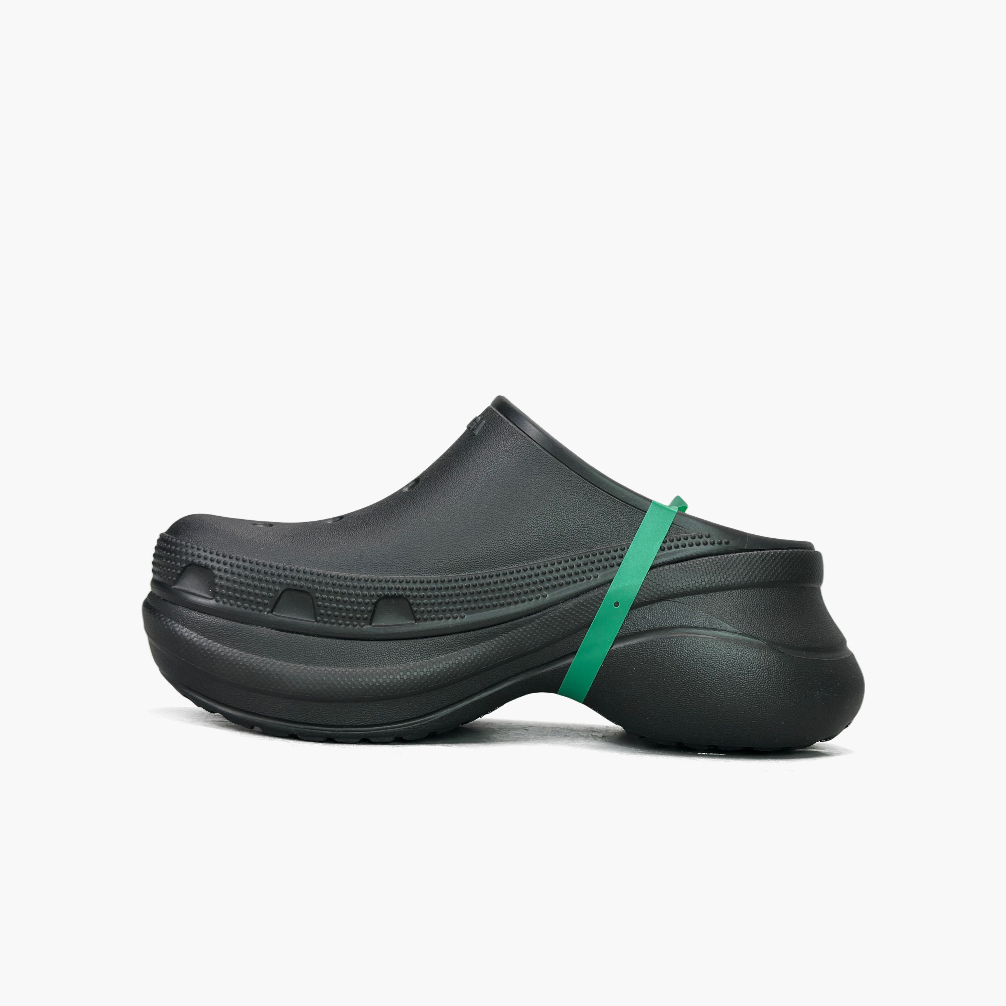 Balenciaga Balenciaga x Crocs Clogs Size 36 Size US 6 / IT 36 - 3 Thumbnail
