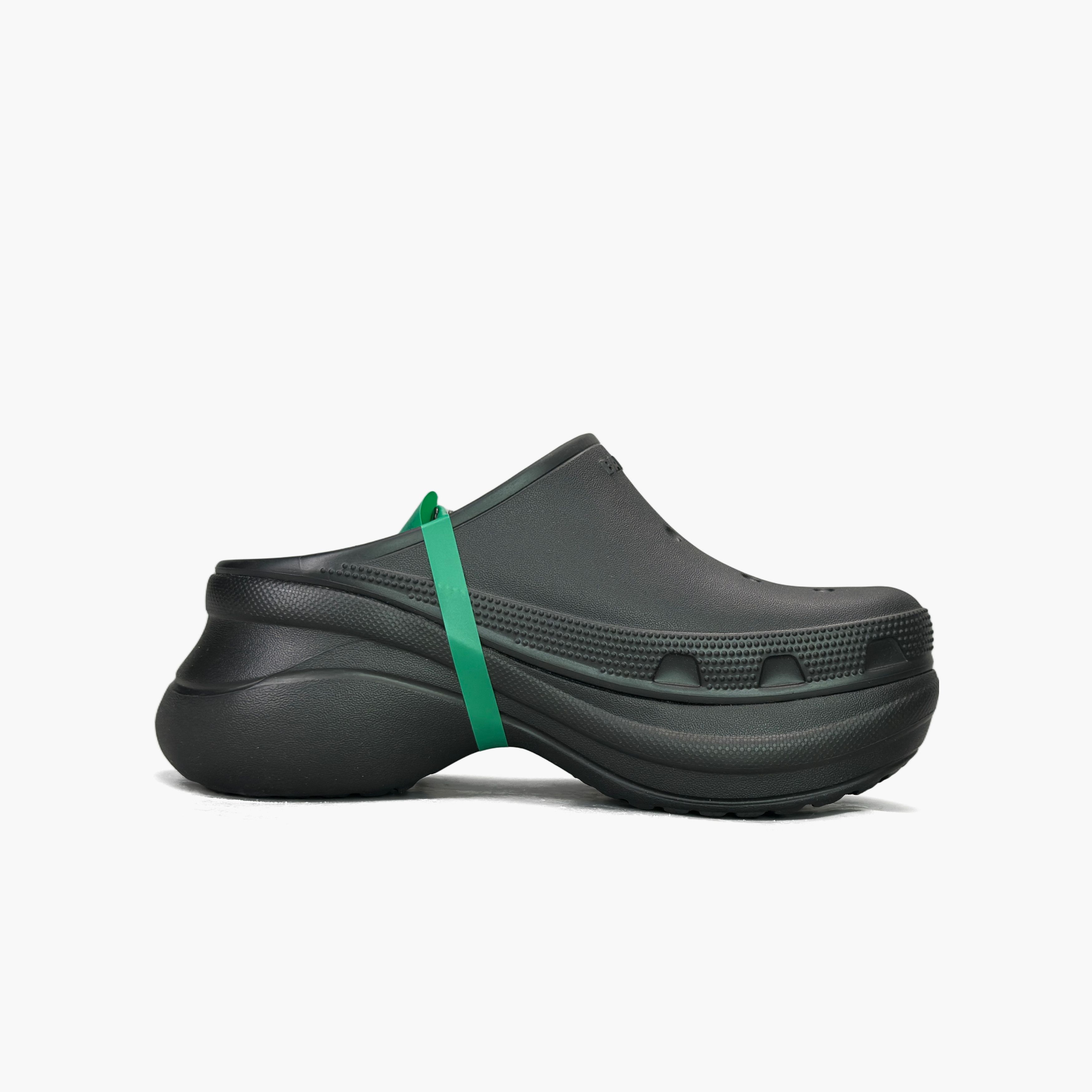 Balenciaga Balenciaga x Crocs Clogs Size 36 Size US 6 / IT 36 - 2 Thumbnail