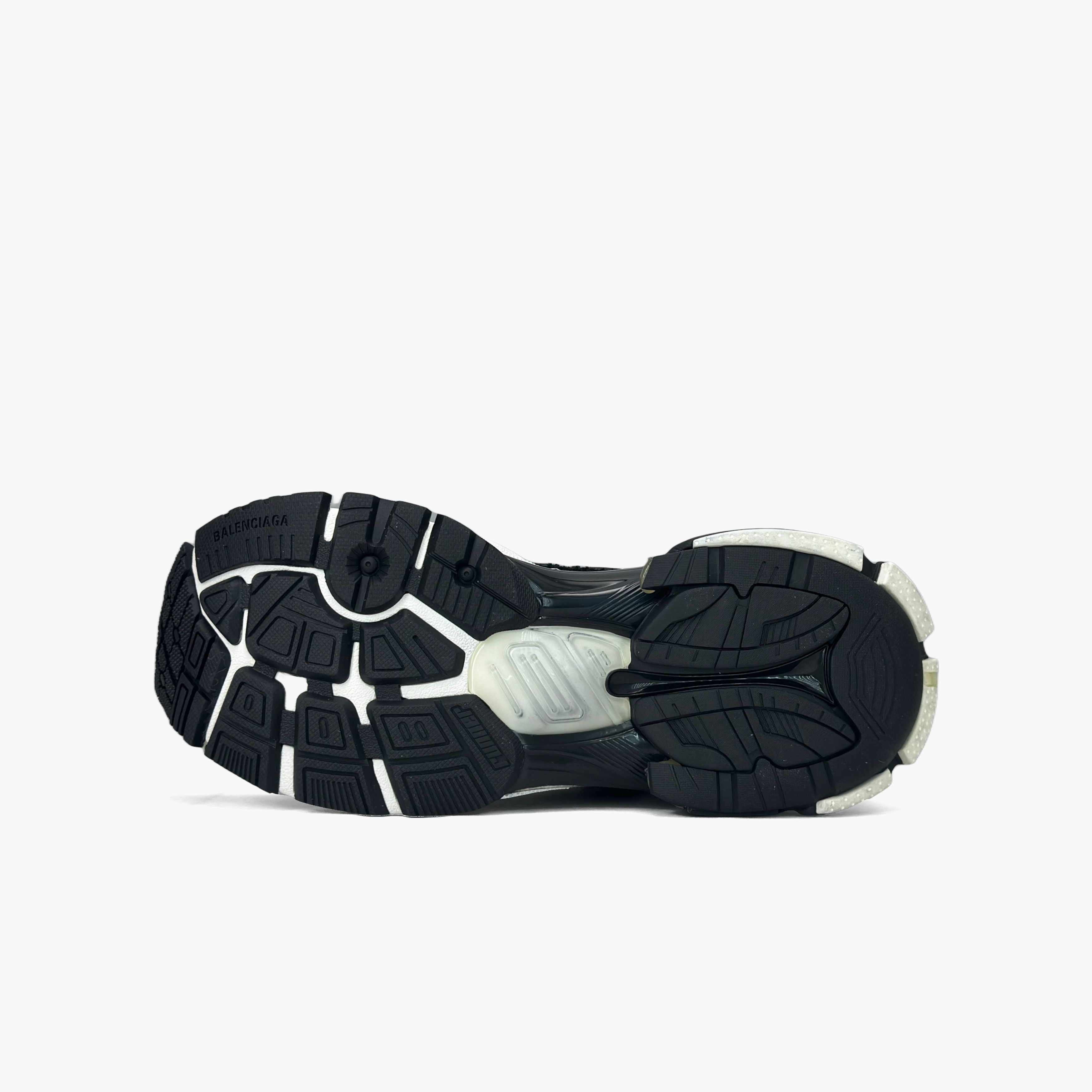 Balenciaga Balenciaga Black White Runner Sneakers Size 40 Size US 7 / EU 40 - 8 Thumbnail