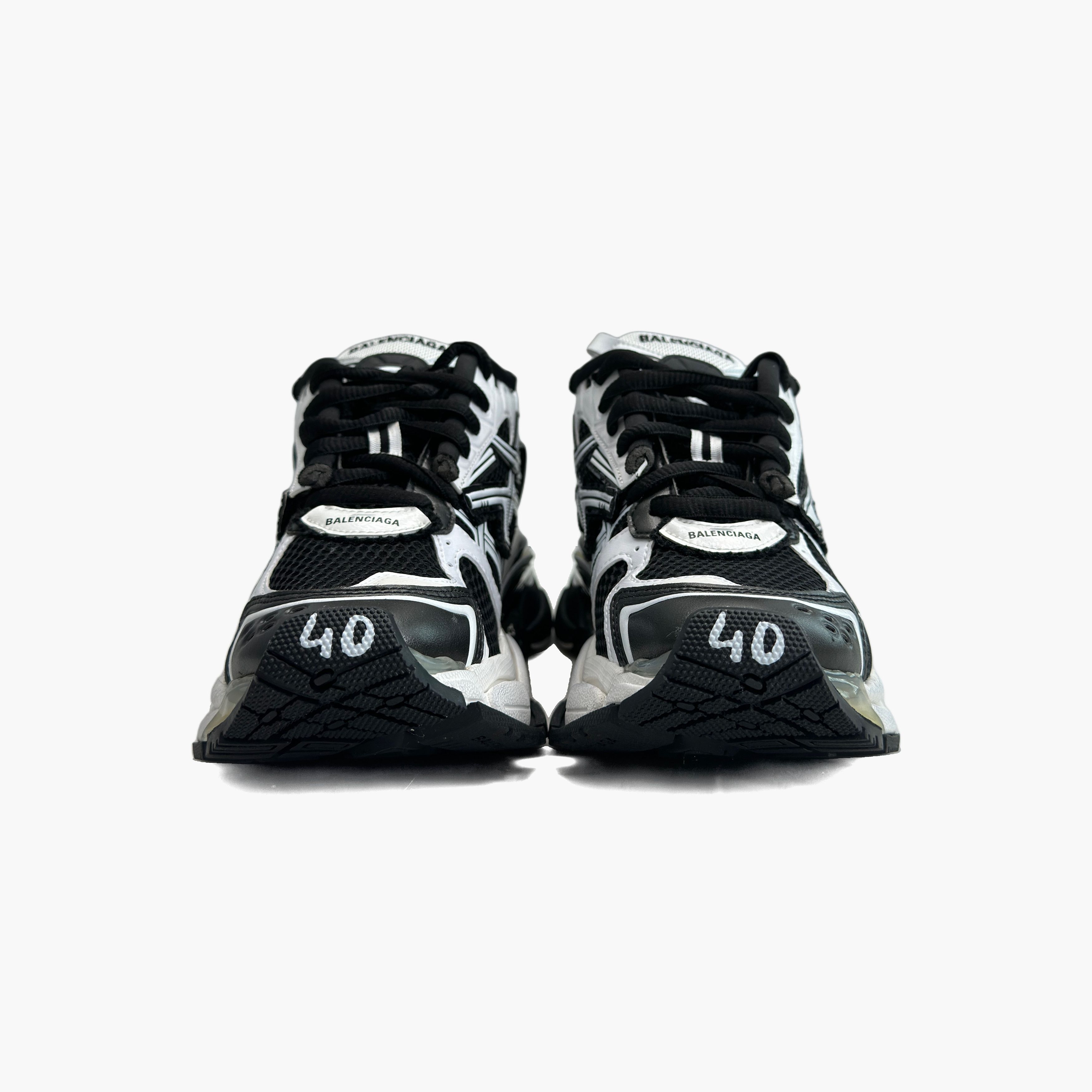 Balenciaga Balenciaga Black White Runner Sneakers Size 40 Size US 7 / EU 40 - 5 Thumbnail