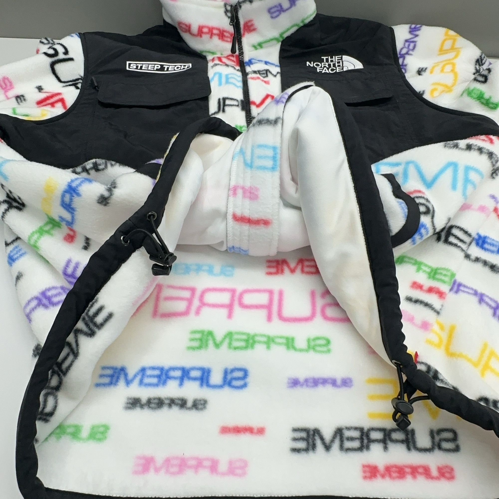 Supreme Supreme x The North Face Multi Logo Steep Tech Jacket L Size US L / EU 52-54 / 3 - 9 Thumbnail