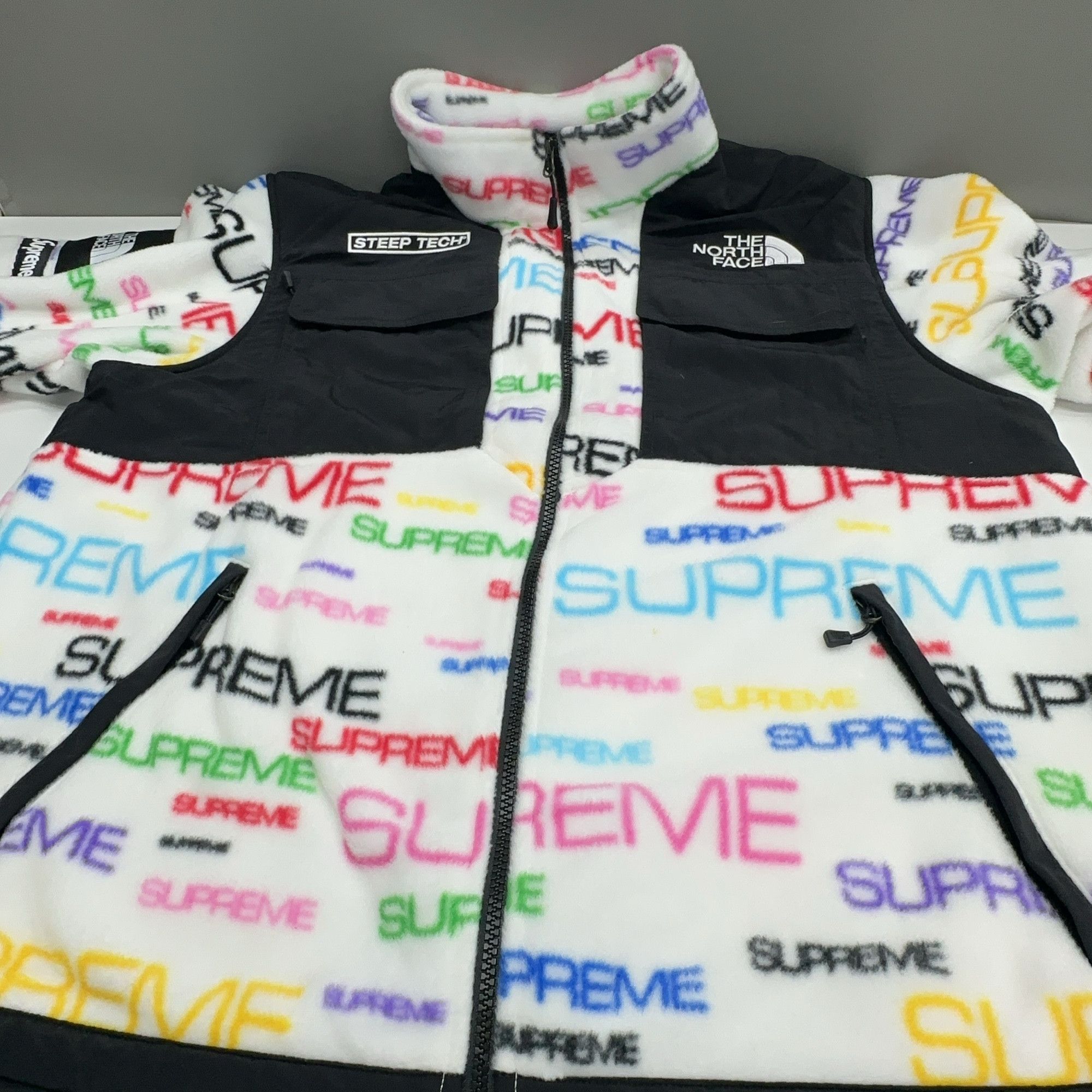 Supreme Supreme x The North Face Multi Logo Steep Tech Jacket L Size US L / EU 52-54 / 3 - 8 Thumbnail
