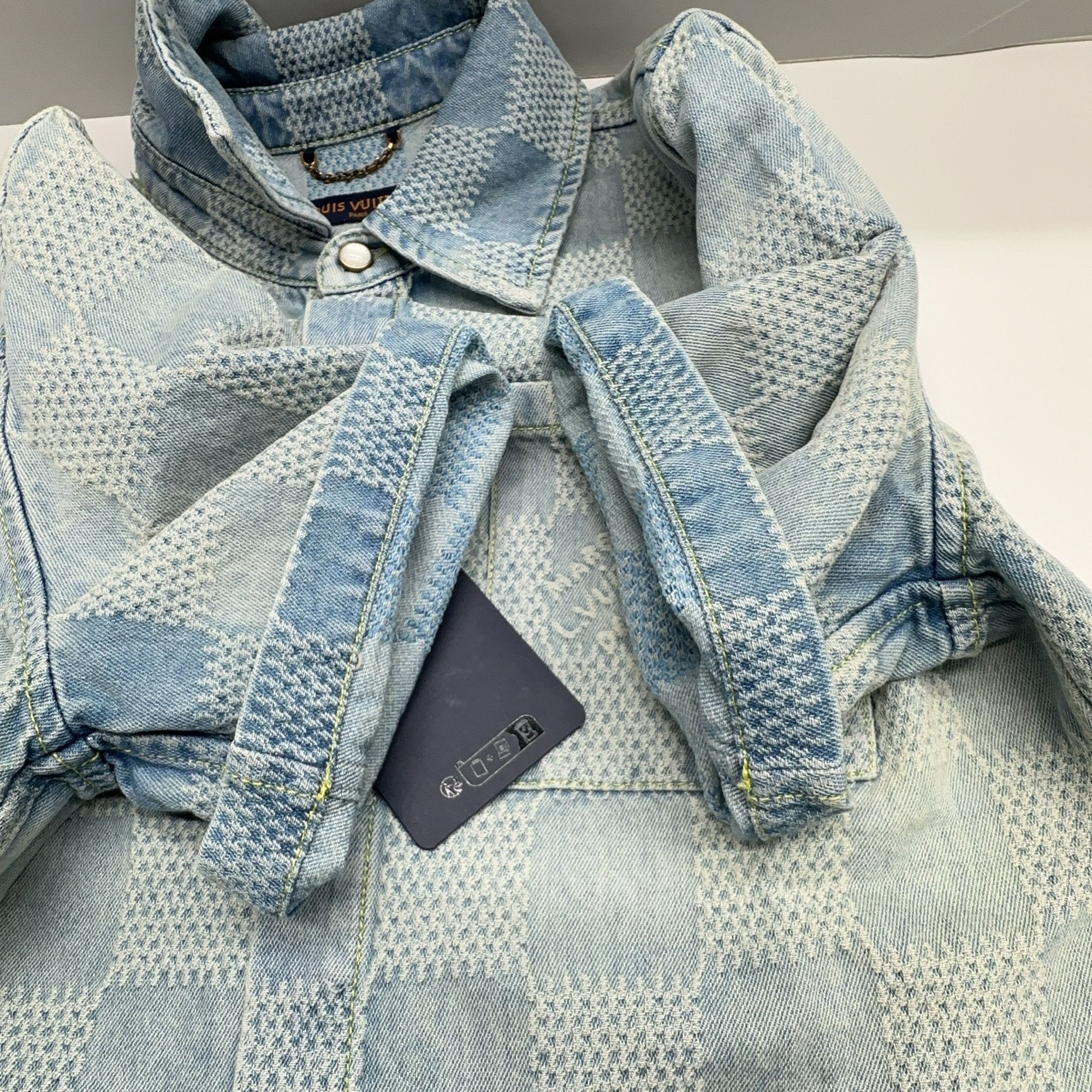 Louis Vuitton Louis Vuitton Checkered Denim Short Sleeve Shirt Size S Size US S / EU 44-46 / 1 - 14 Thumbnail