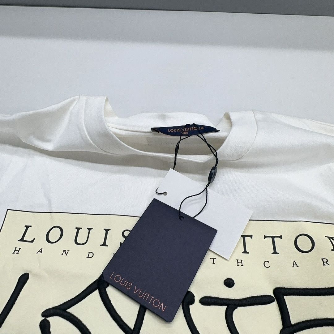 Louis Vuitton Louis Vuitton FW22 Handle With Care T-Shirt Size S Size US S / EU 44-46 / 1 - 4 Thumbnail