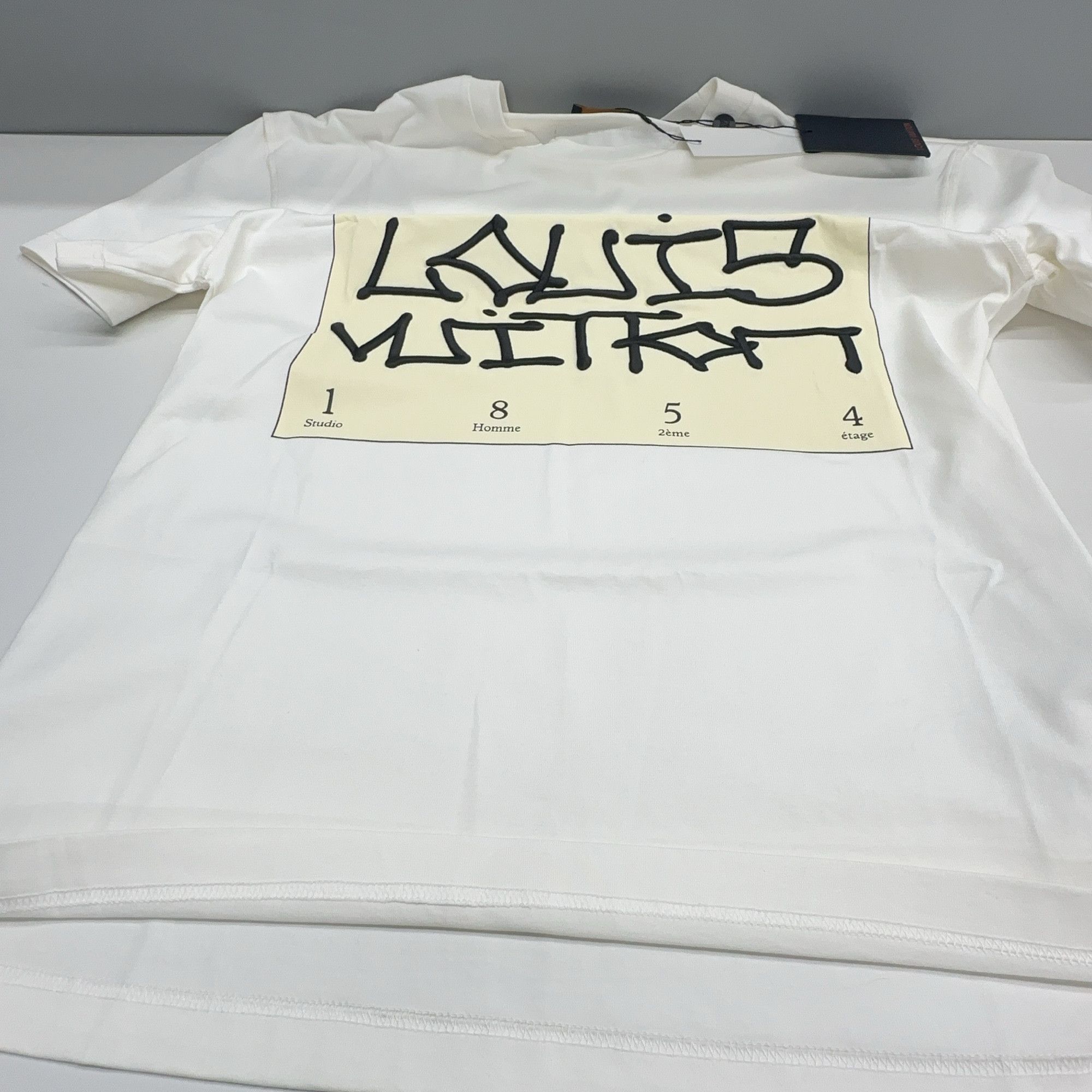 Louis Vuitton Louis Vuitton FW22 Handle With Care T-Shirt Size S Size US S / EU 44-46 / 1 - 6 Thumbnail
