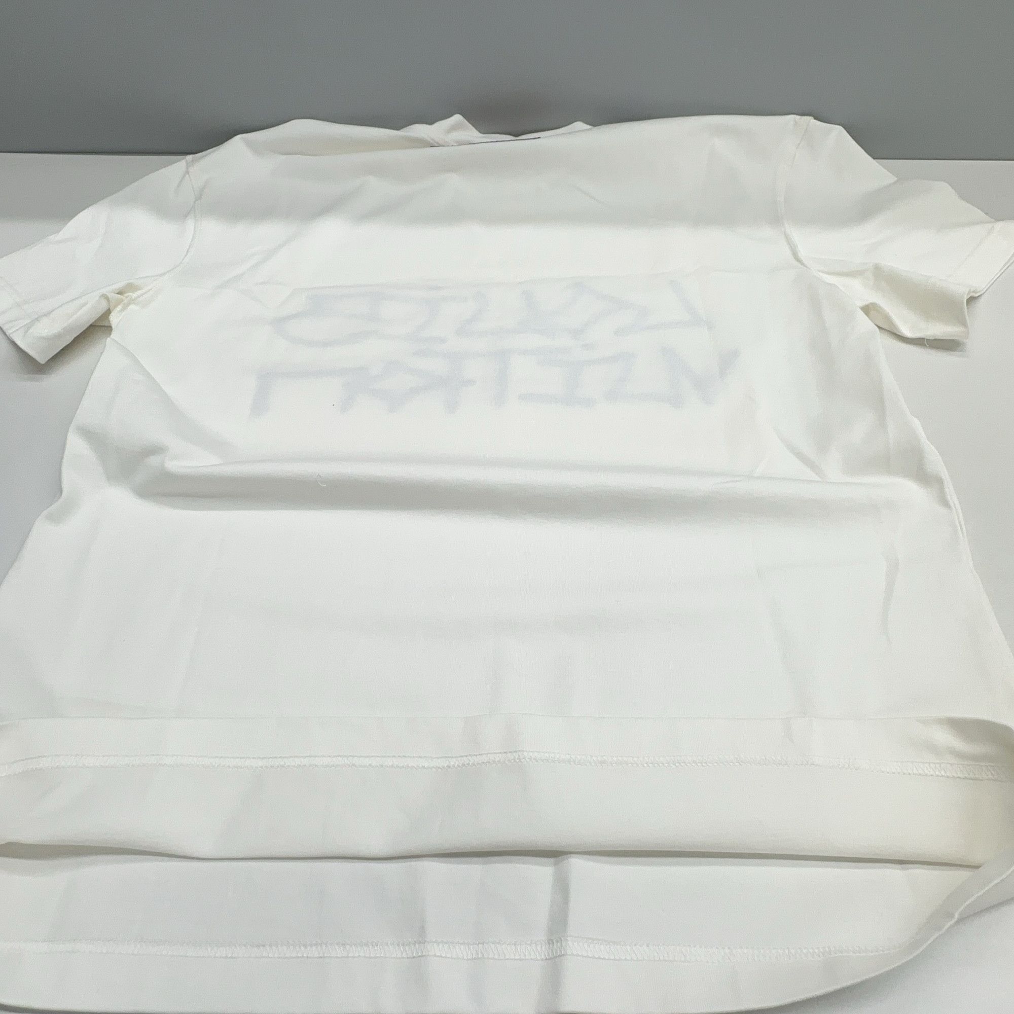 Louis Vuitton Louis Vuitton FW22 Handle With Care T-Shirt Size S Size US S / EU 44-46 / 1 - 9 Thumbnail