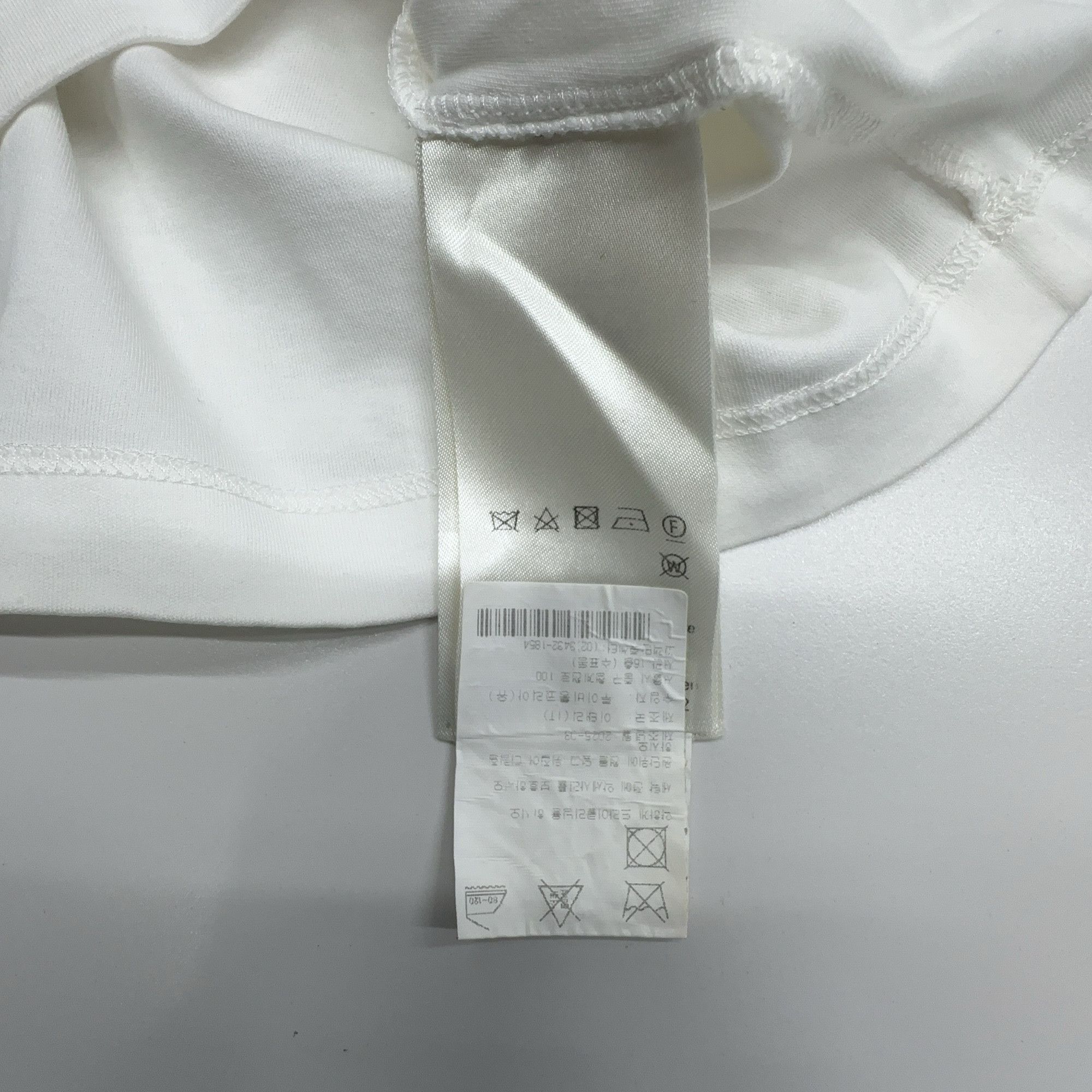 Louis Vuitton Louis Vuitton Script Logo T-Shirt Size S Size S / US 4 / IT 40 - 4 Thumbnail
