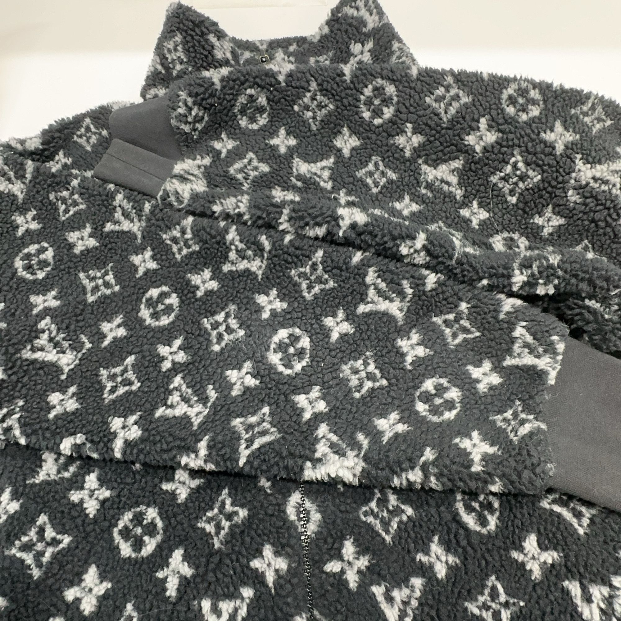 Louis Vuitton LOUIS VUITTON Monogram Fleece Zip Jacket Size L Size US L / EU 52-54 / 3 - 5 Thumbnail