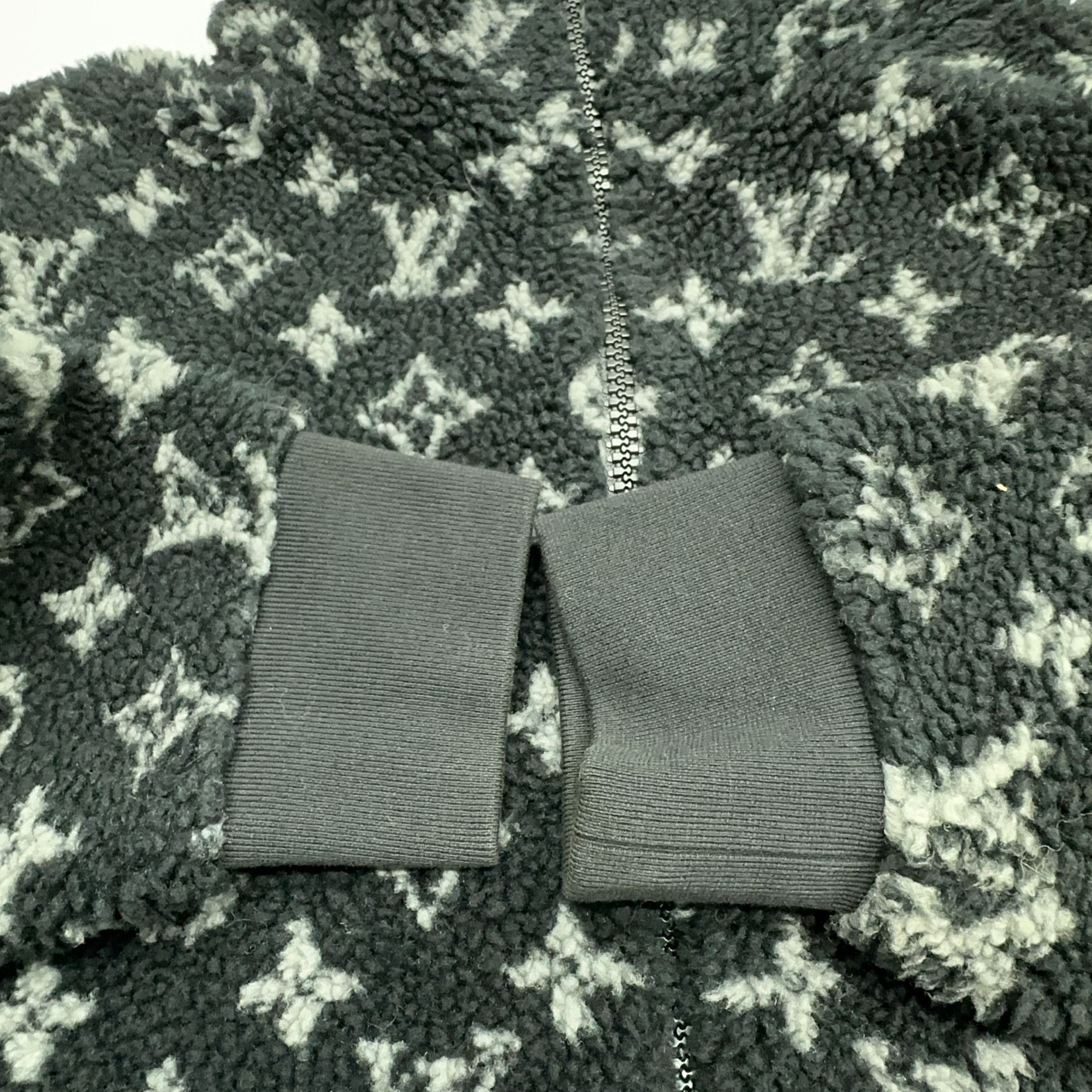 Louis Vuitton LOUIS VUITTON Monogram Fleece Zip Jacket Size L Size US L / EU 52-54 / 3 - 6 Thumbnail
