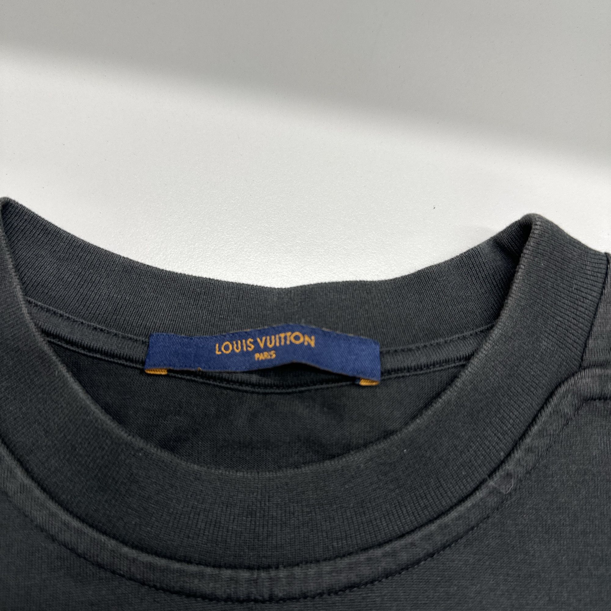 Louis Vuitton Louis Vuitton x NBA Logo T-Shirt Size S Size US S / EU 44-46 / 1 - 3 Thumbnail