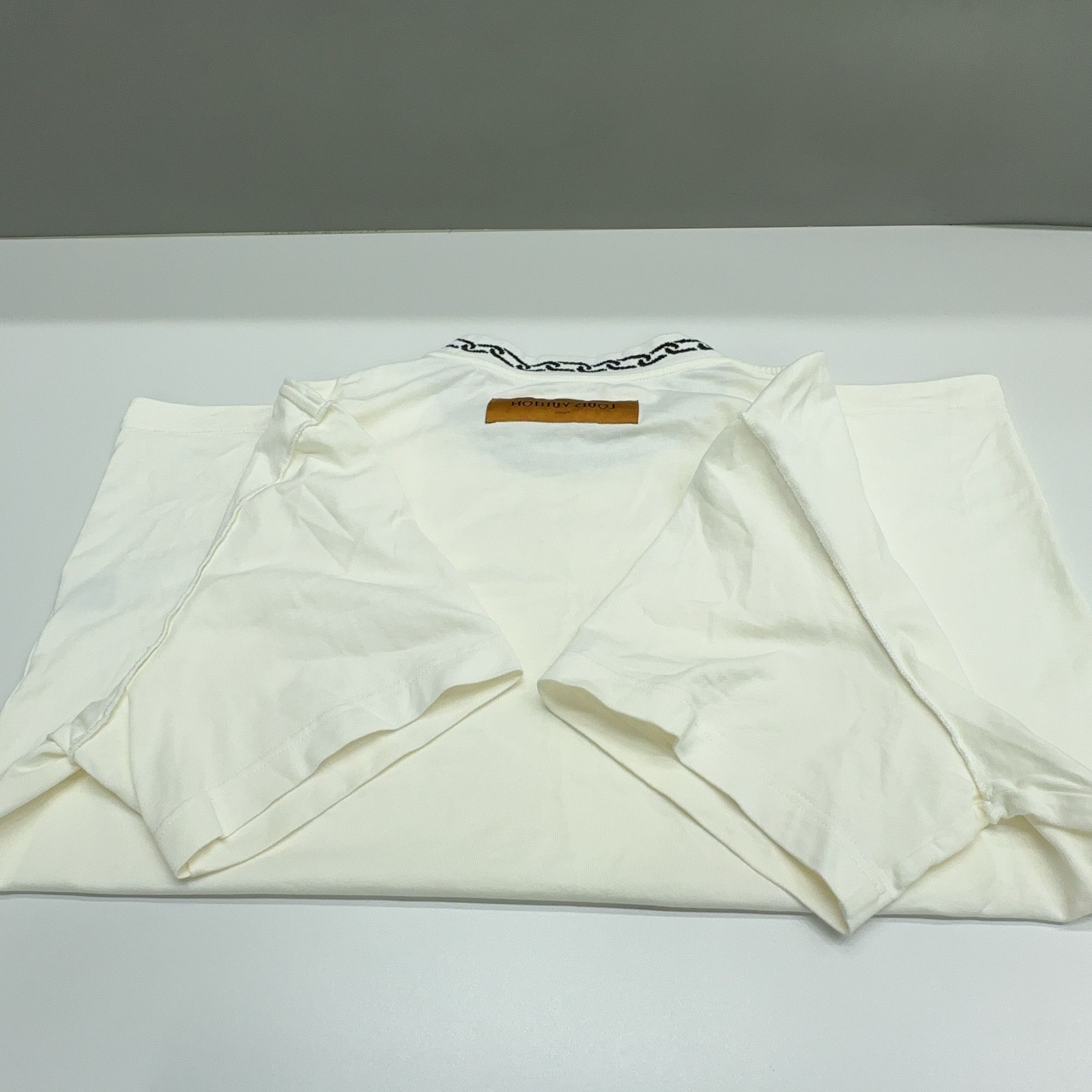 Louis Vuitton Louis Vuitton Chain Collar T-Shirt M Size US M / EU 48-50 / 2 - 12 Thumbnail