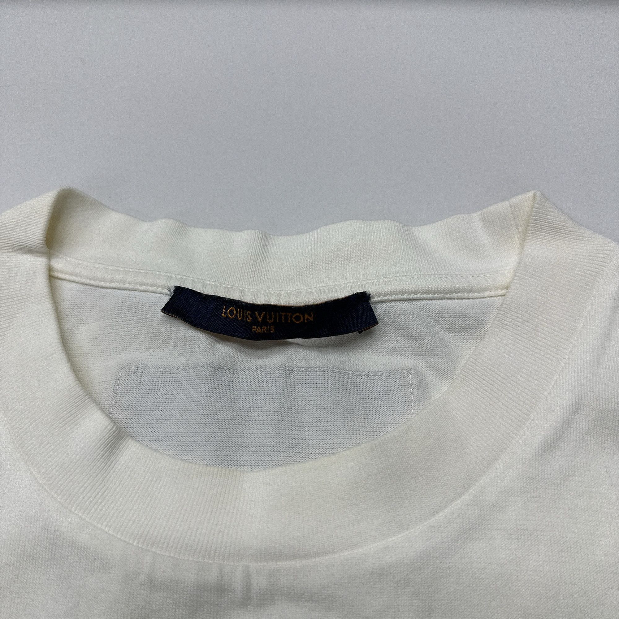 Louis Vuitton Louis Vuitton Monogram Graphic T-Shirt Size S Size US S / EU 44-46 / 1 - 3 Thumbnail