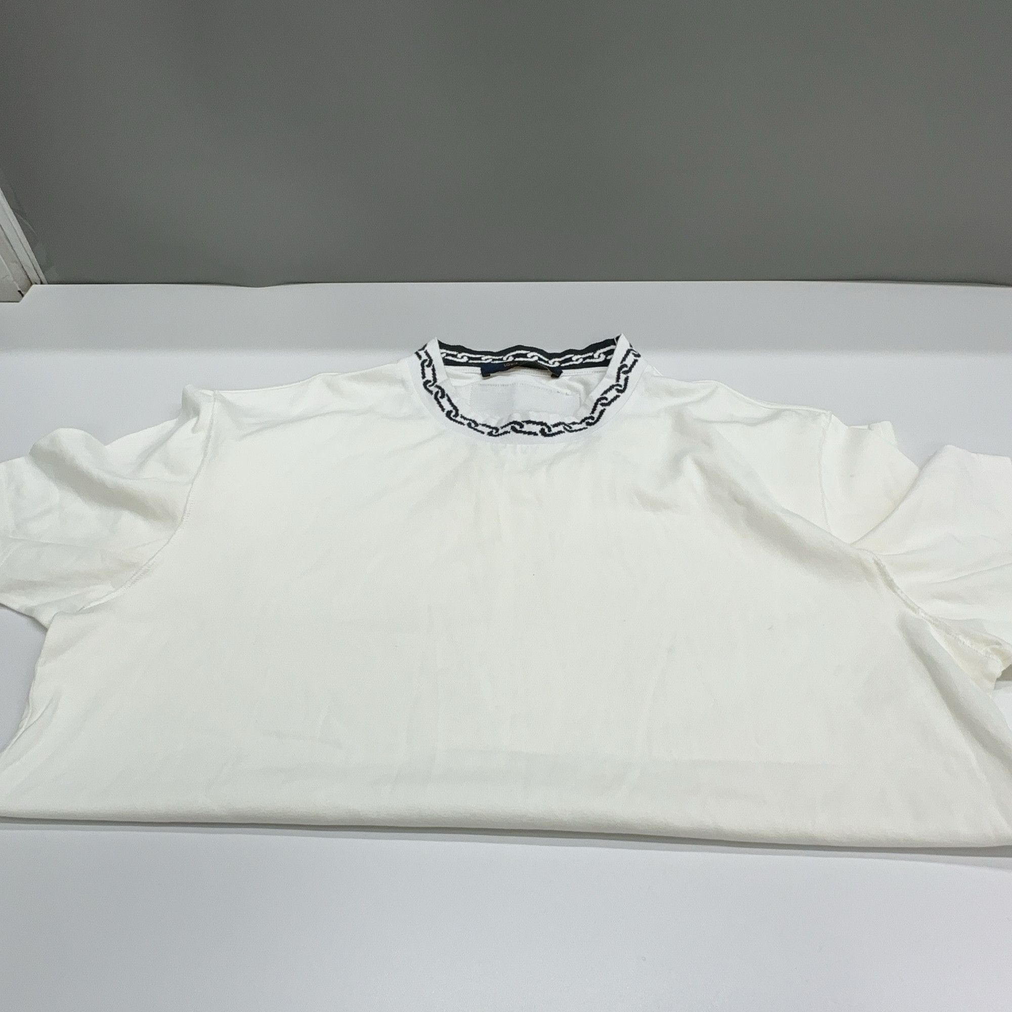 Louis Vuitton Louis Vuitton Chain Collar T-Shirt Size L Size US L / EU 52-54 / 3 - 7 Thumbnail
