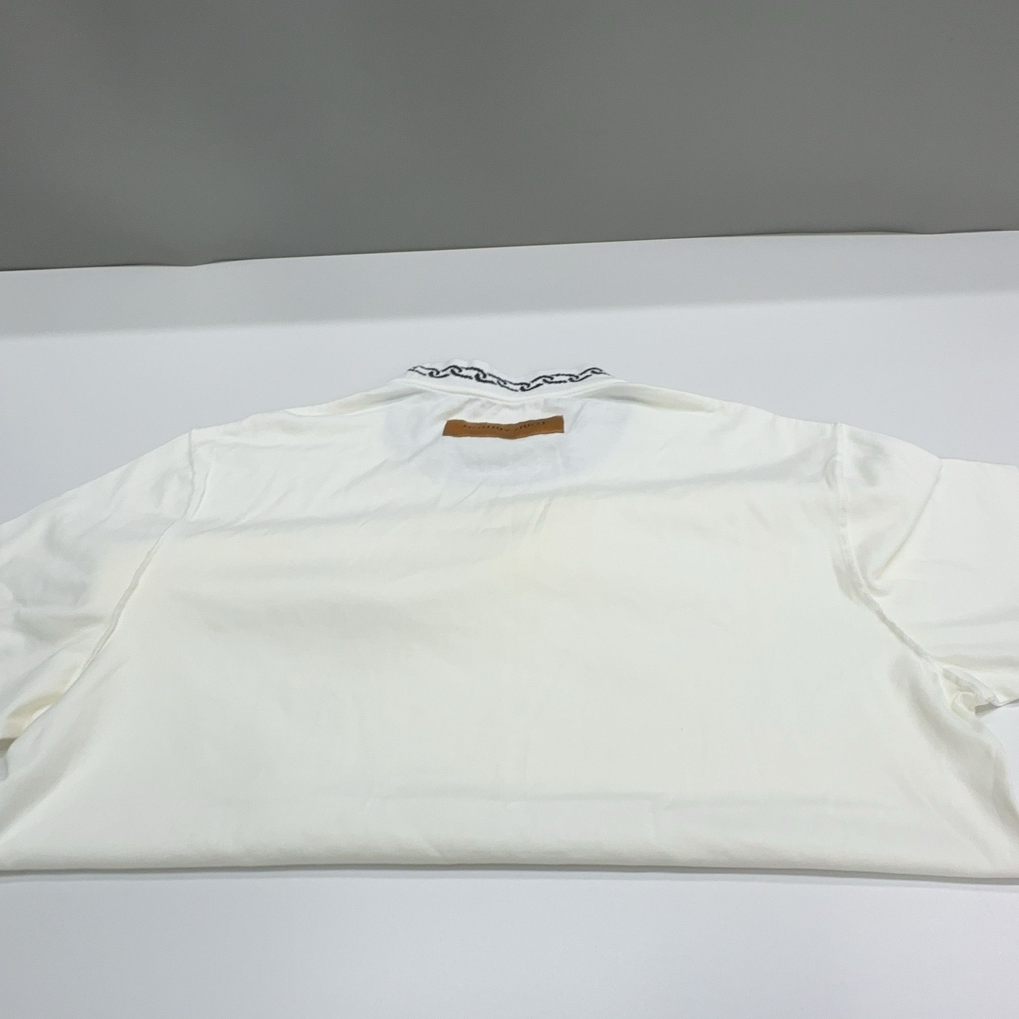 Louis Vuitton Louis Vuitton Chain Collar T-Shirt Size L Size US L / EU 52-54 / 3 - 12 Thumbnail