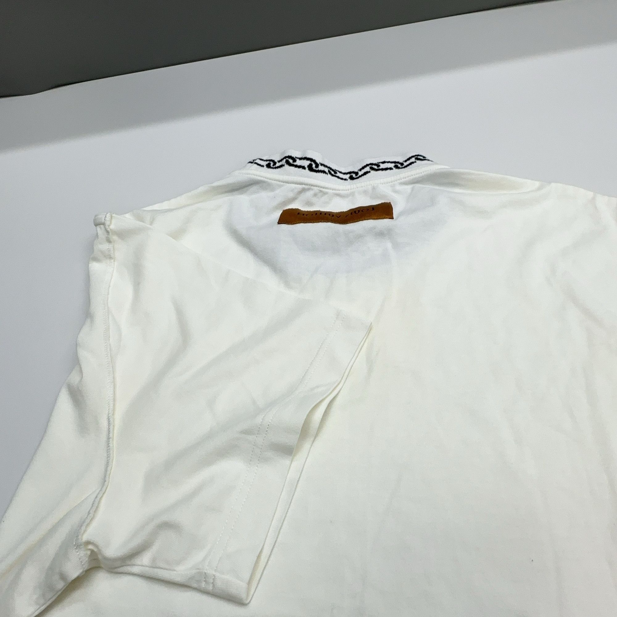 Louis Vuitton Louis Vuitton Chain Collar T-Shirt Size L Size US L / EU 52-54 / 3 - 11 Thumbnail