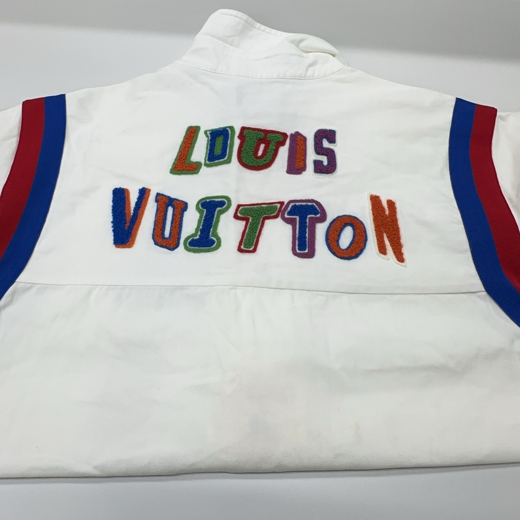 Louis Vuitton Louis Vuitton x NBA Logo Shirt Size M Size US M / EU 48-50 / 2 - 11 Thumbnail
