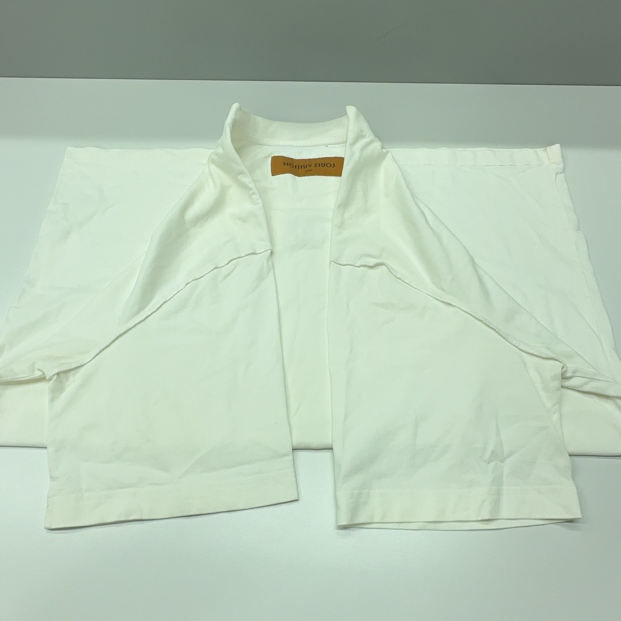 Louis Vuitton Louis Vuitton Logo T-Shirt Size XXL Size US XXL / EU 58 / 5 - 11 Thumbnail