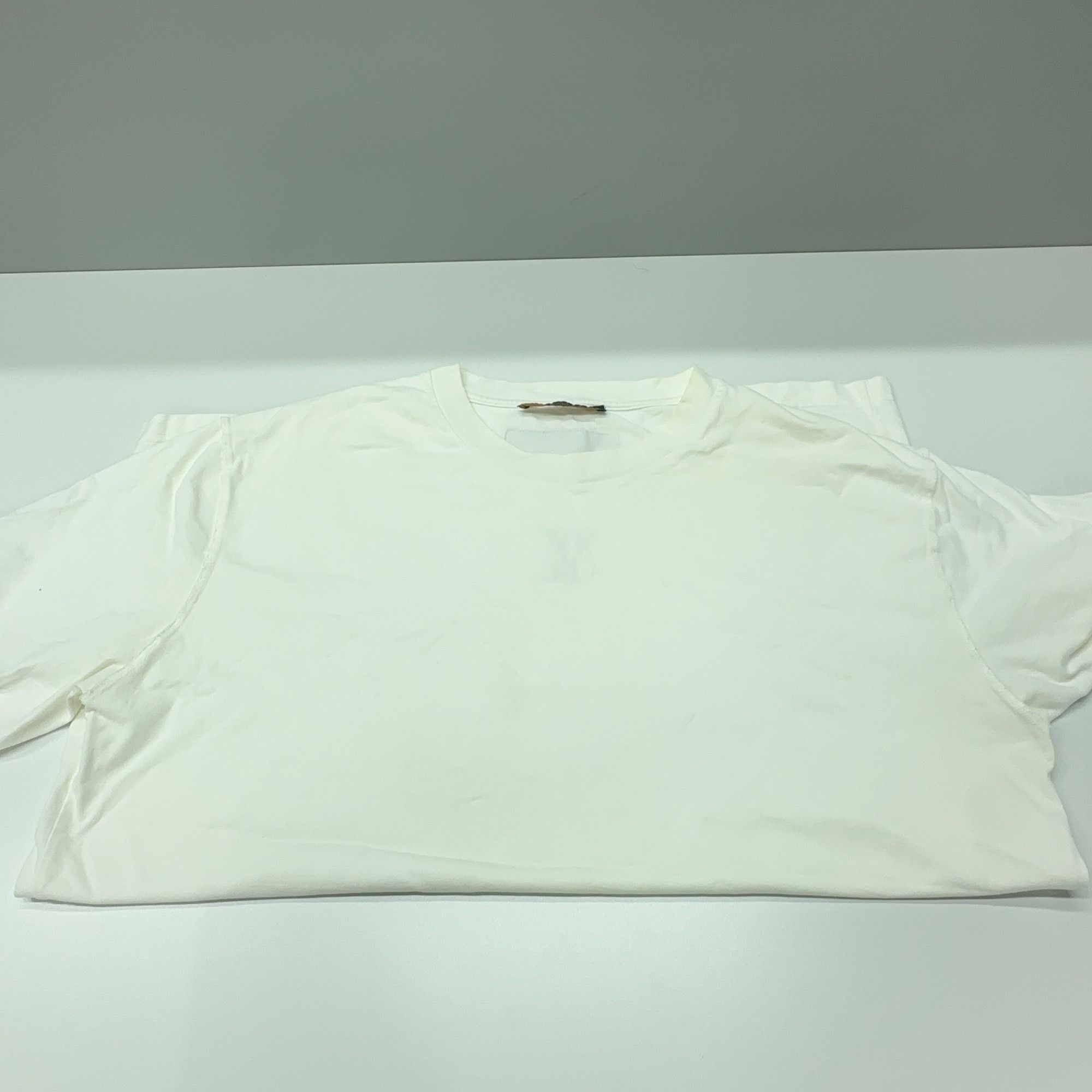 Louis Vuitton Louis Vuitton Logo T-Shirt Size XXL Size US XXL / EU 58 / 5 - 6 Thumbnail