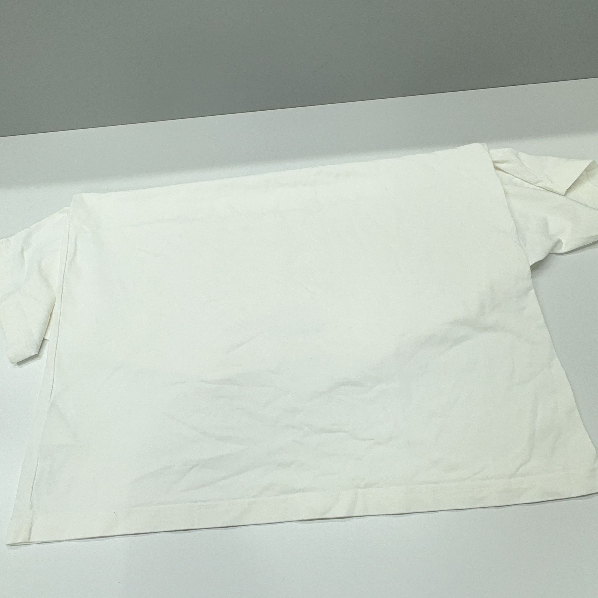 Louis Vuitton Louis Vuitton Logo T-Shirt Size XXL Size US XXL / EU 58 / 5 - 12 Thumbnail