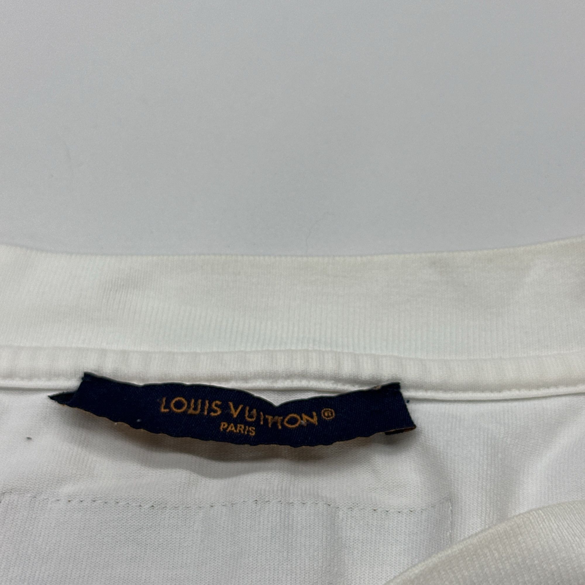Louis Vuitton Louis Vuitton Logo T-Shirt Size XXL Size US XXL / EU 58 / 5 - 3 Thumbnail