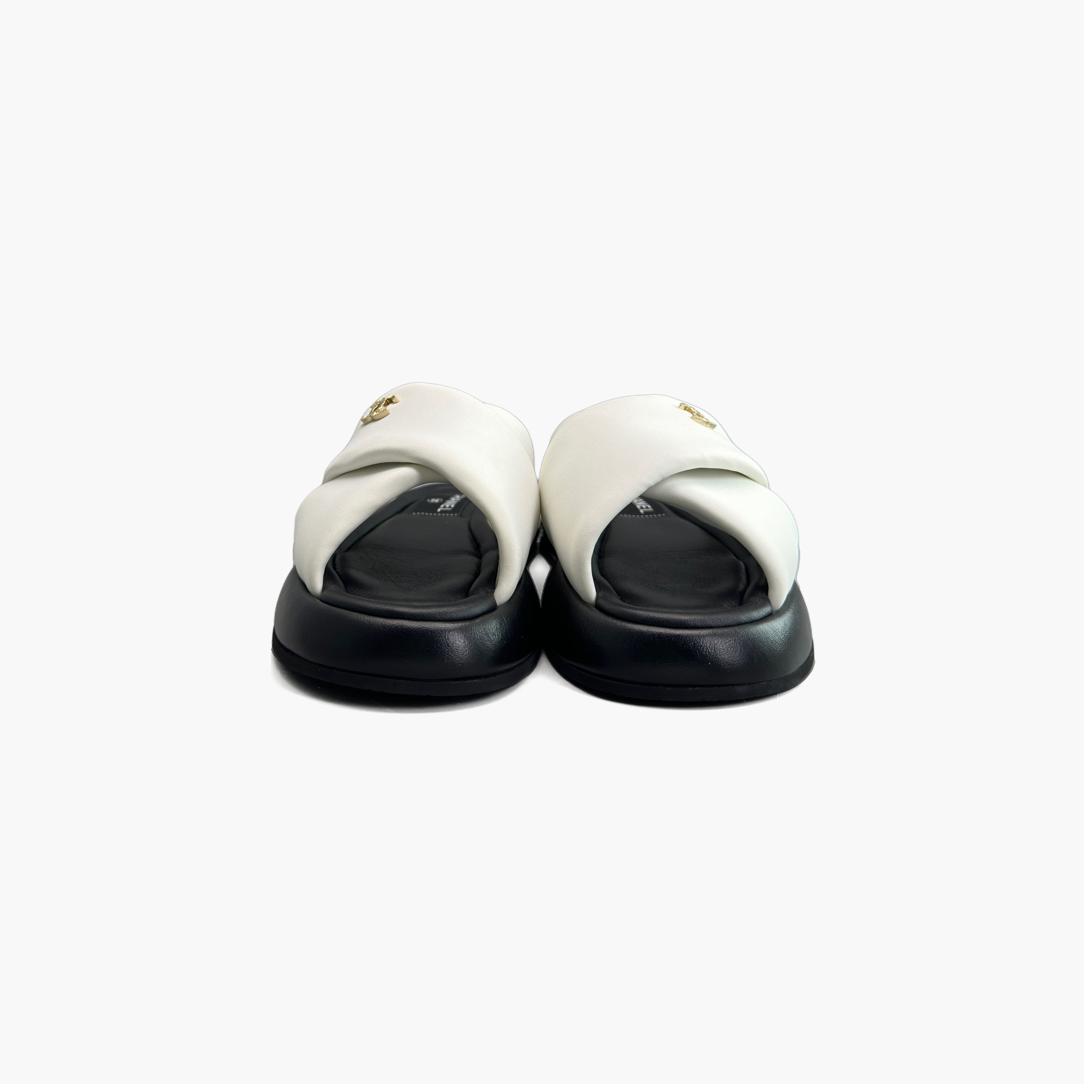 Chanel Chanel CC Logo Crossover Sandals Size 36 Size US 6 / IT 36 - 5 Thumbnail