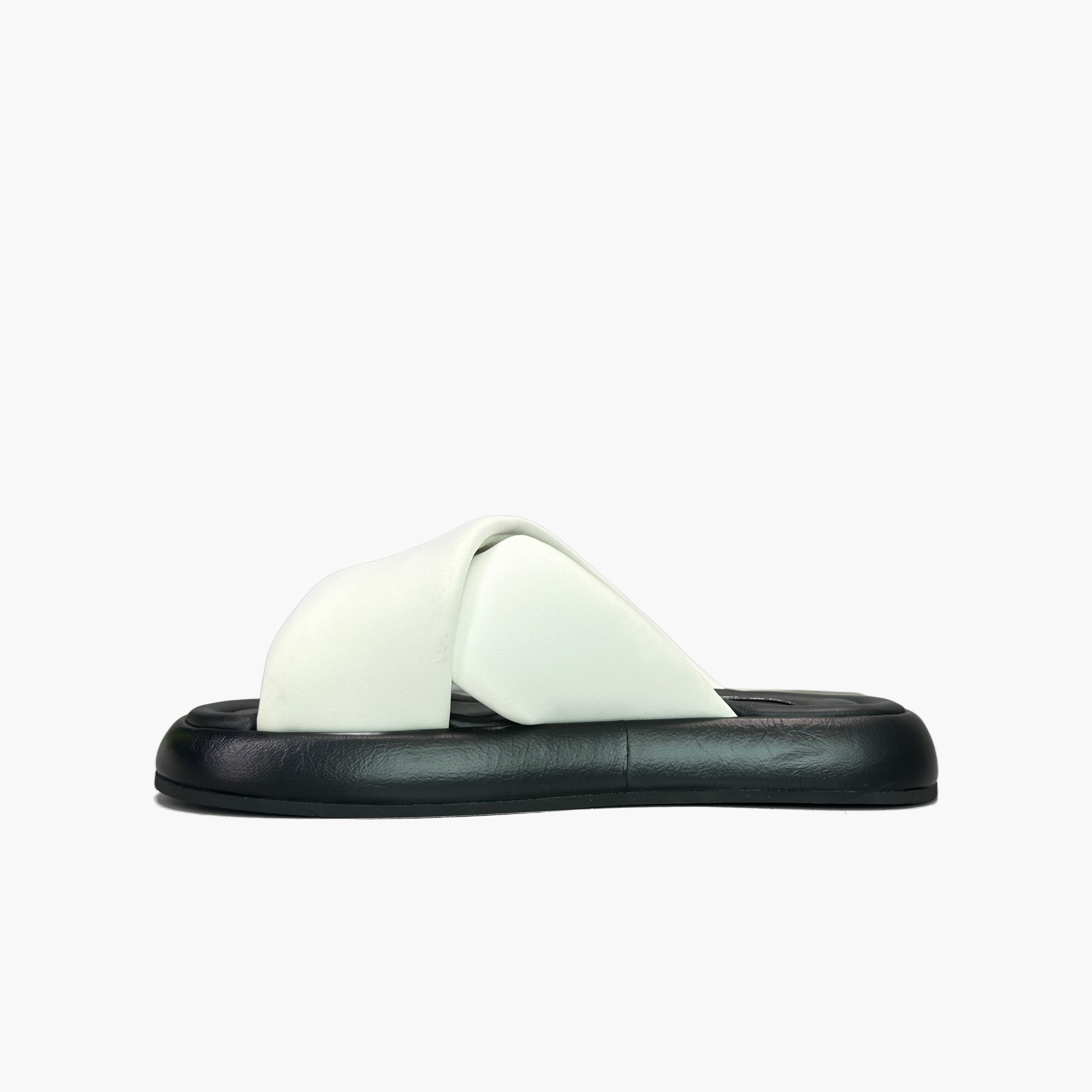 Chanel Chanel CC Logo Crossover Sandals Size 36 Size US 6 / IT 36 - 3 Thumbnail
