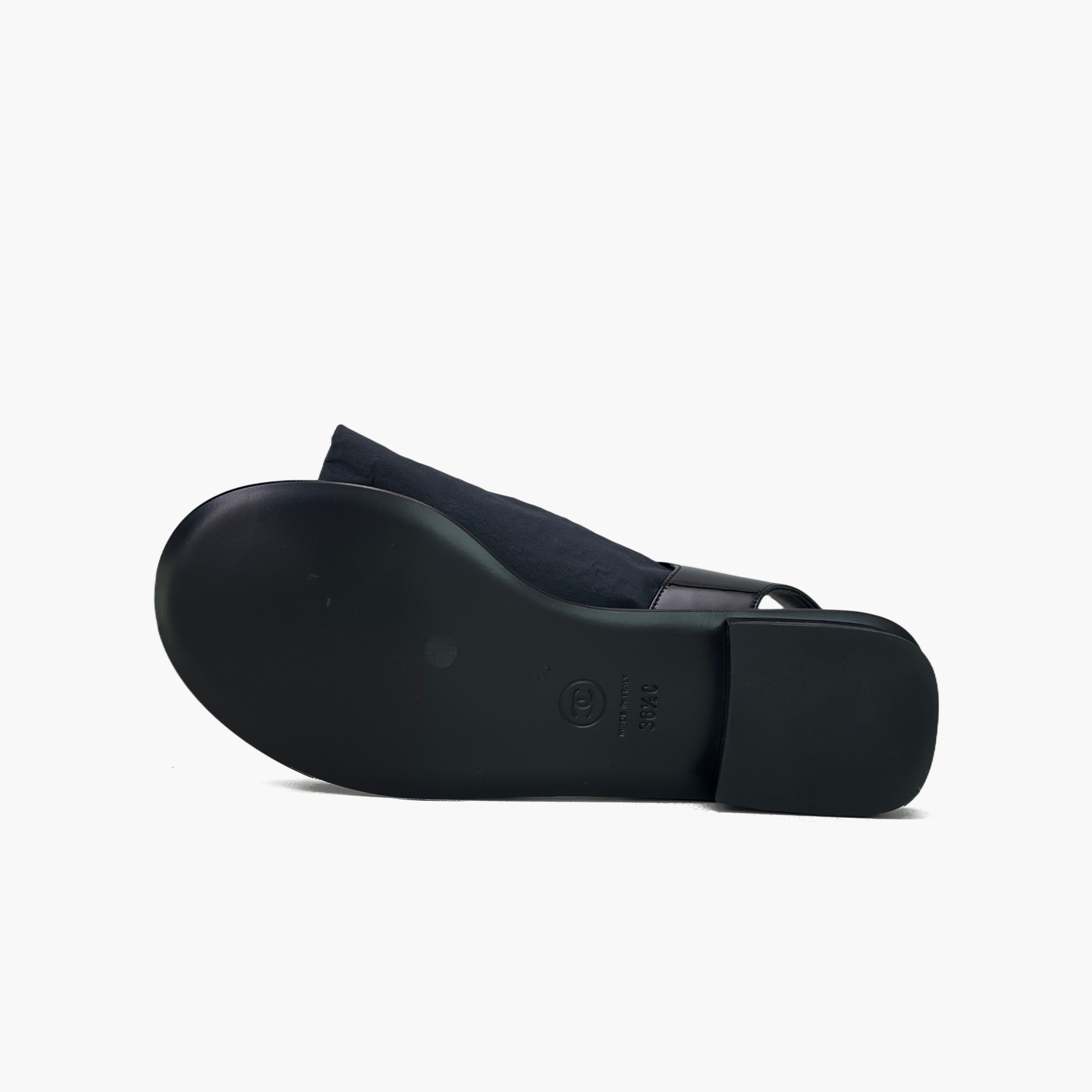 Chanel CHANEL Camellia Patent Leather Sandals Size 36.5 Size US 5.5 / IT 35.5 - 8 Thumbnail
