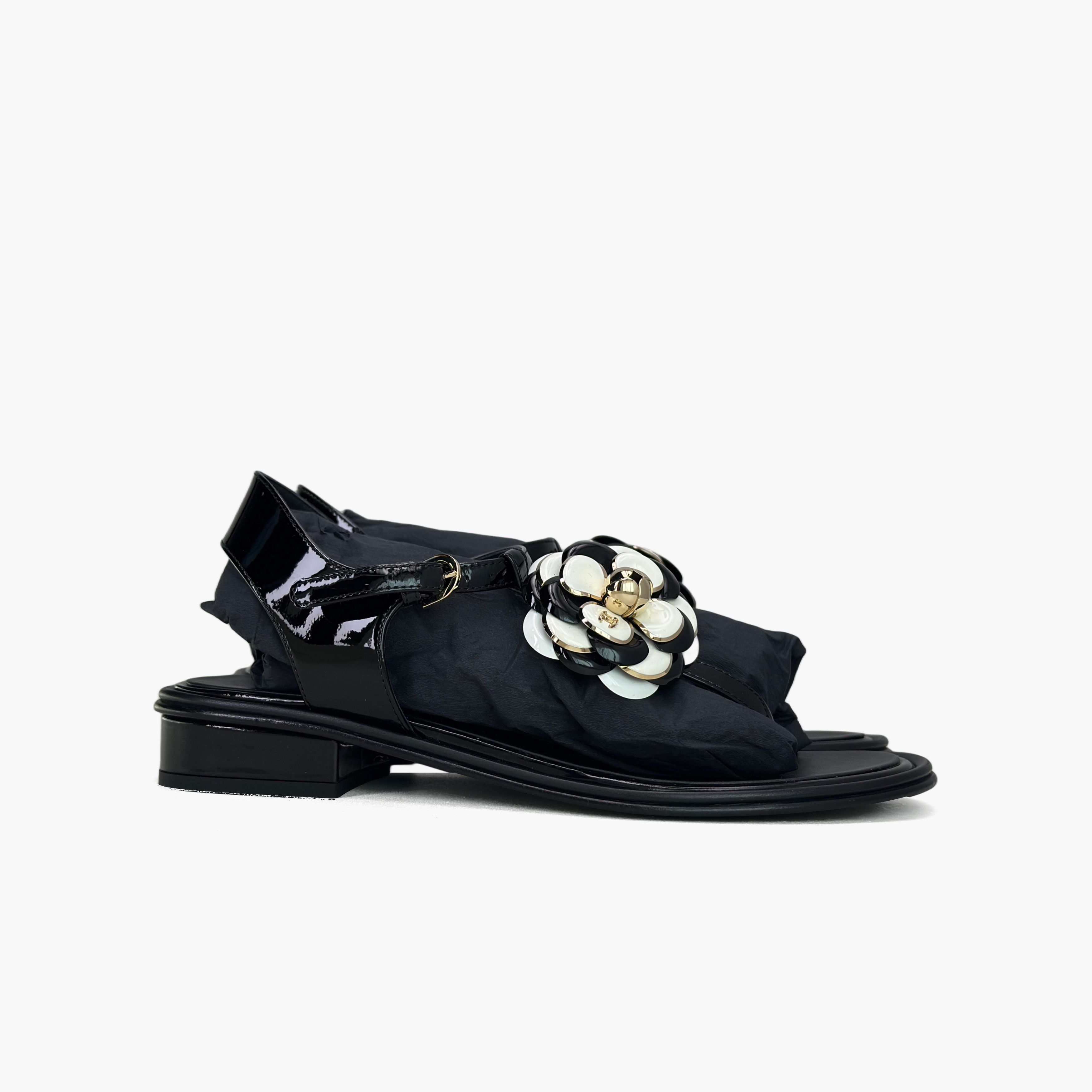 Chanel CHANEL Camellia Patent Leather Sandals Size 36.5 Size US 5.5 / IT 35.5 - 4 Thumbnail