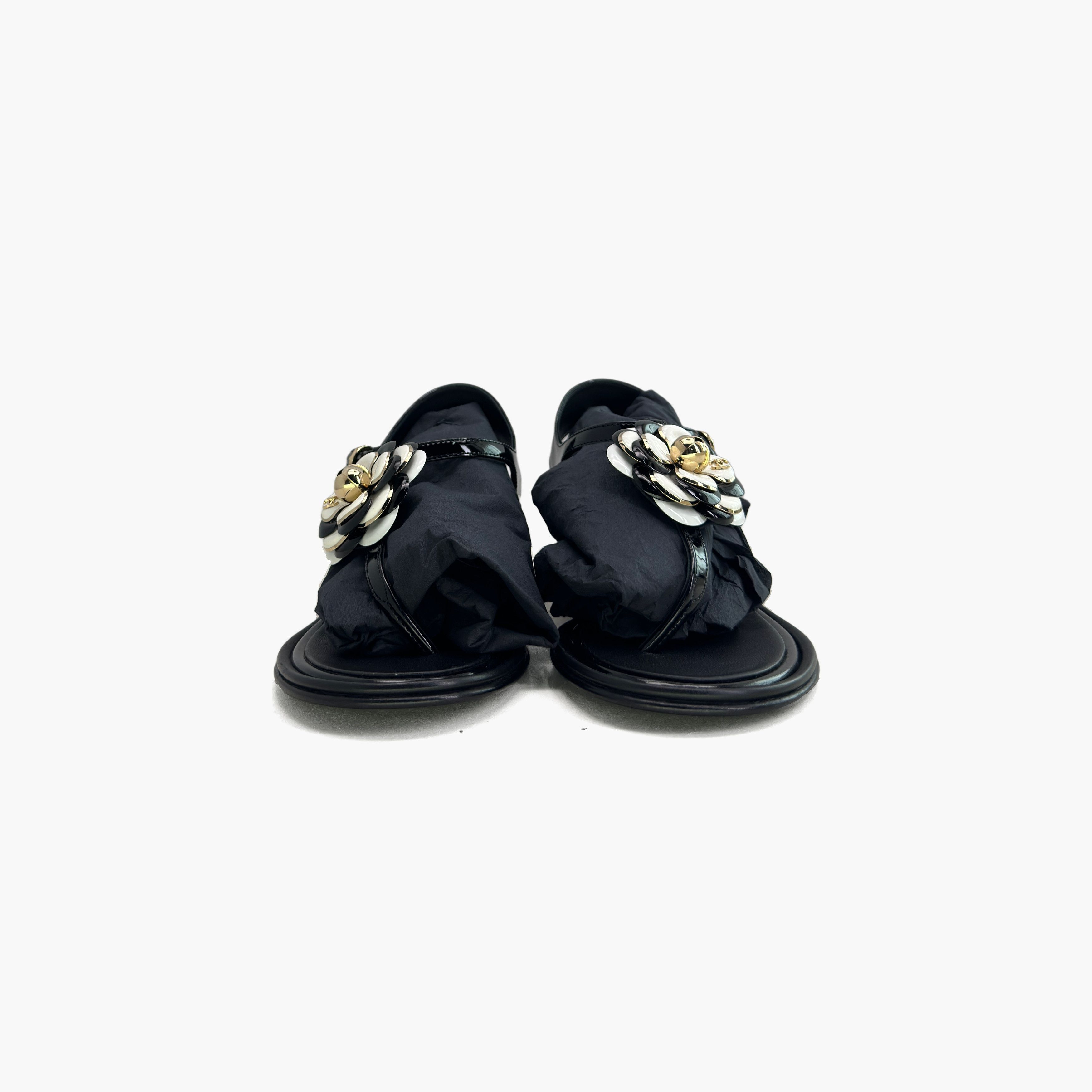 Chanel CHANEL Camellia Patent Leather Sandals Size 36.5 Size US 5.5 / IT 35.5 - 5 Thumbnail