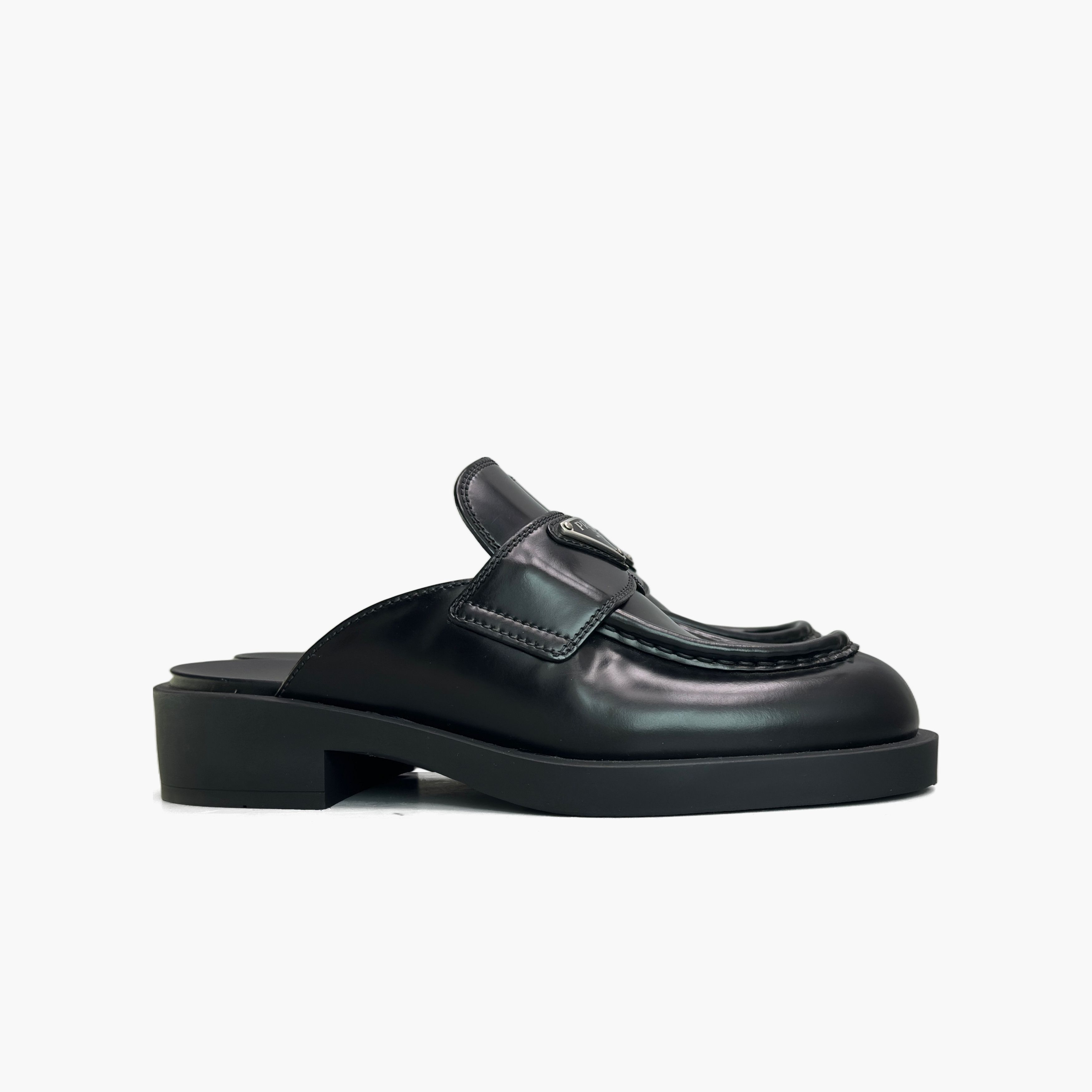Prada Prada Logo Plaque Leather Mules Size 36 Size US 6 / IT 36 - 4 Thumbnail
