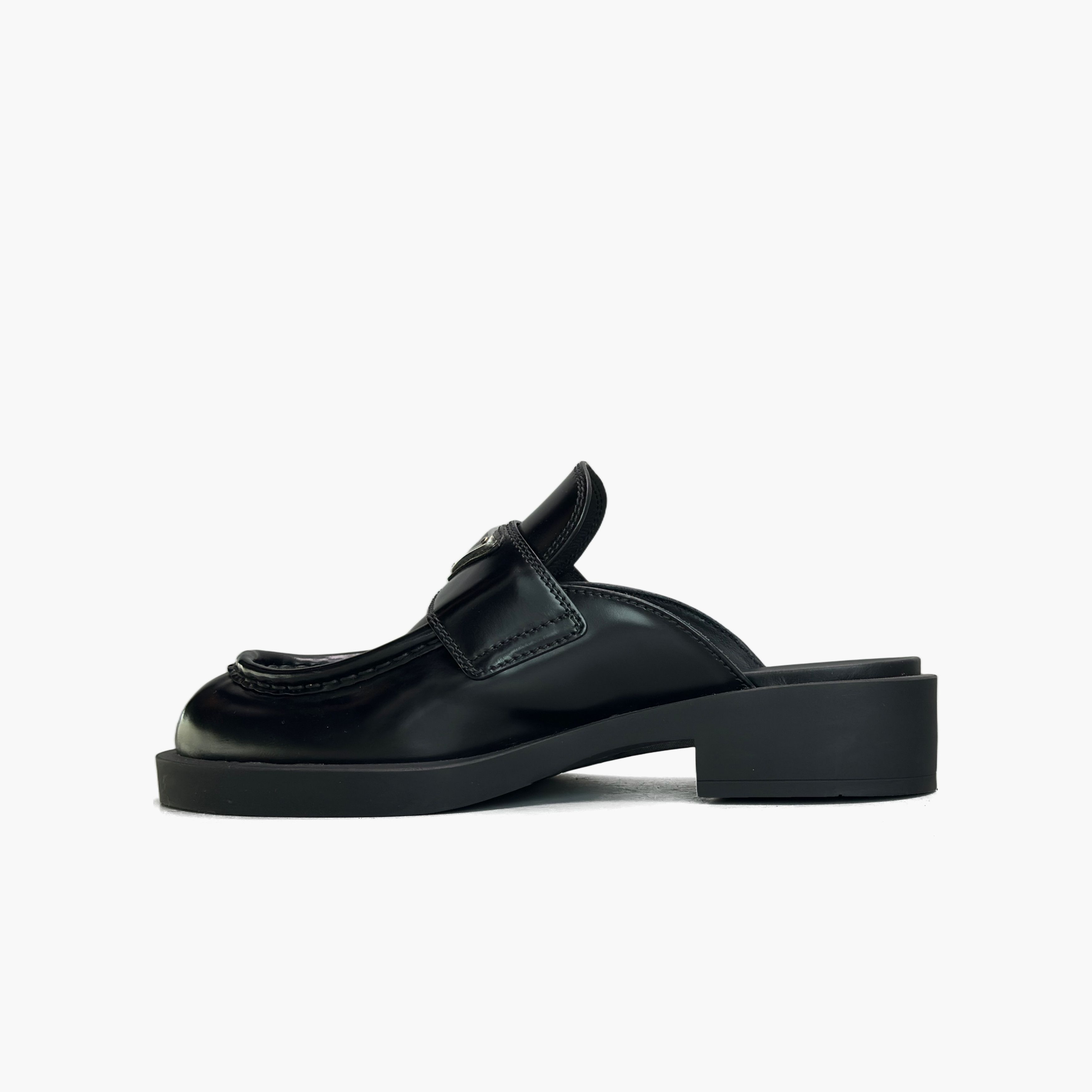 Prada Prada Logo Plaque Leather Mules Size 36 Size US 6 / IT 36 - 3 Thumbnail