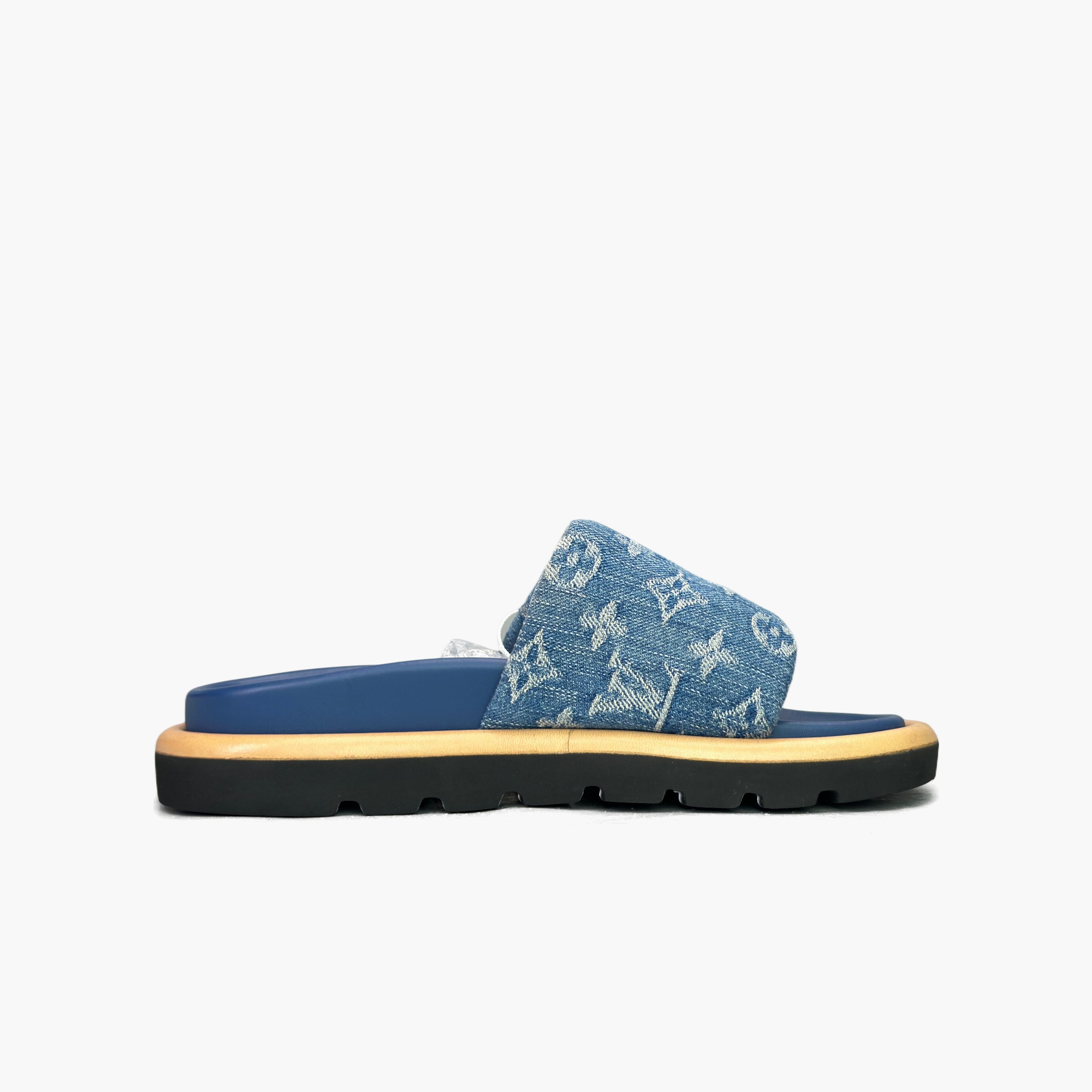 Louis Vuitton Louis Vuitton Monogram Denim Pool Pillow Sandals Size 37 Size US 7 / IT 37 - 2 Thumbnail