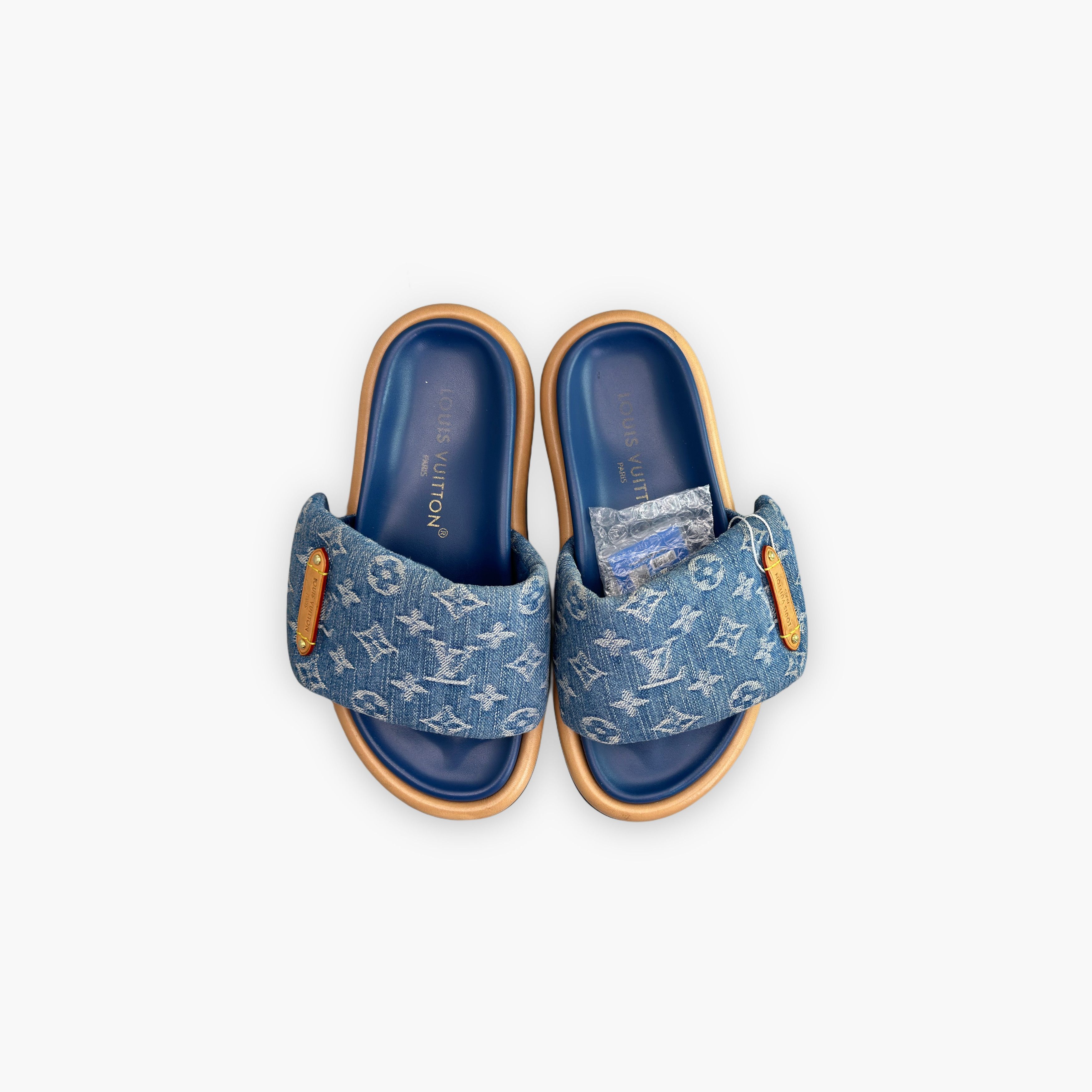 Louis Vuitton Louis Vuitton Monogram Denim Pool Pillow Sandals Size 37 Size US 7 / IT 37 - 9 Thumbnail