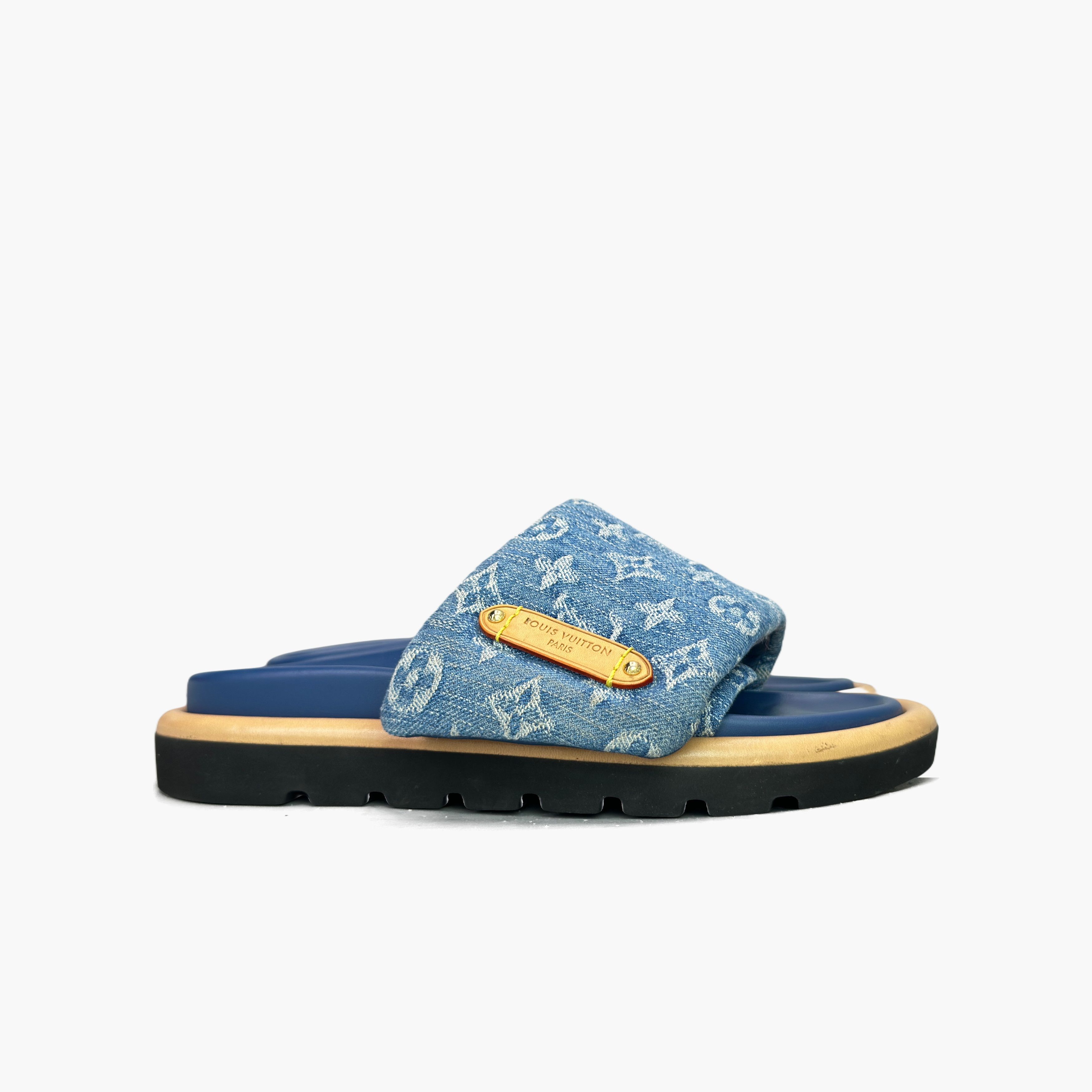 Louis Vuitton Louis Vuitton Monogram Denim Pool Pillow Sandals Size 37 Size US 7 / IT 37 - 4 Thumbnail