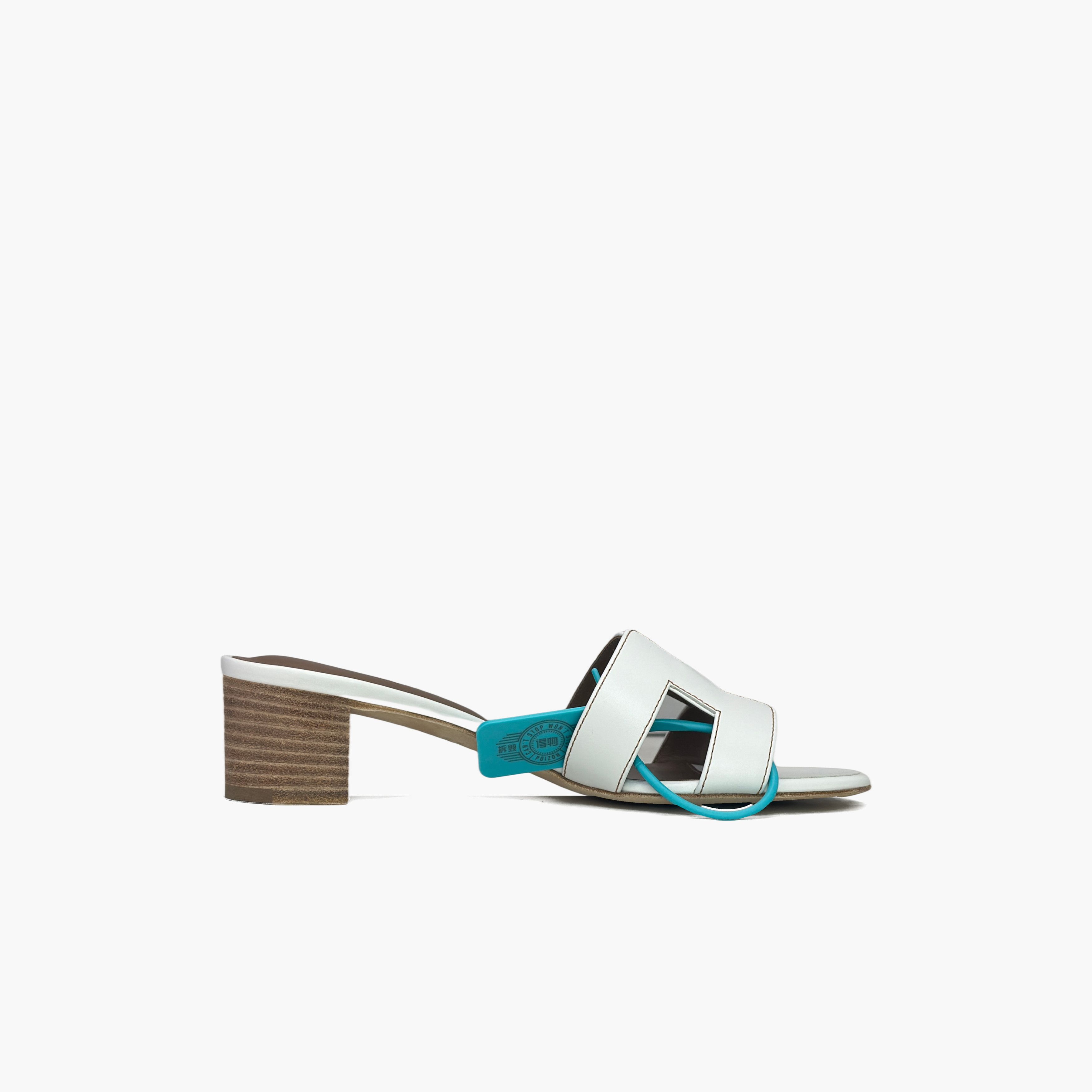 Hermes Hermes Oasis White Leather Sandals Size 35.5 Size US 5.5 / IT 35.5 - 2 Thumbnail