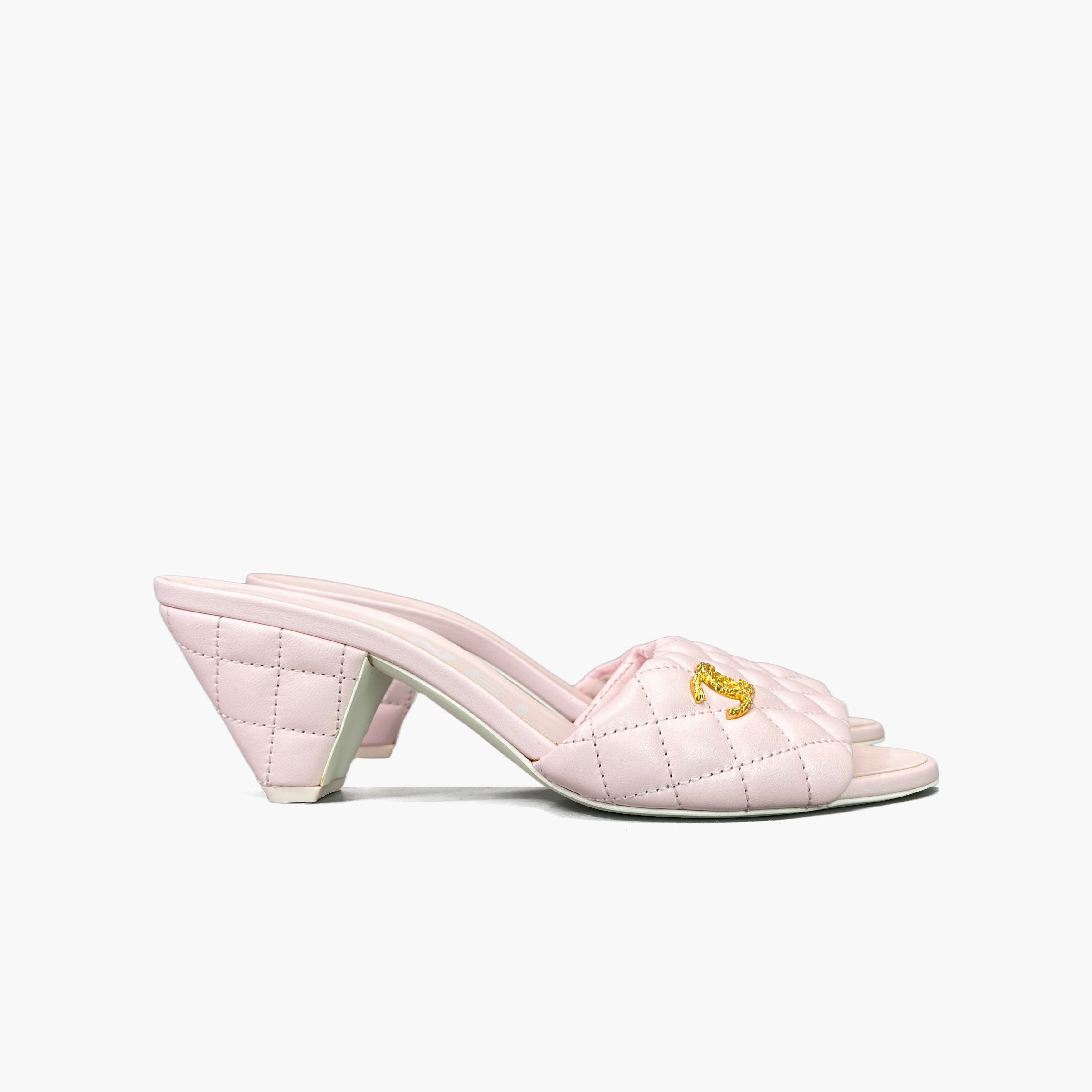 Chanel CHANEL Quilted CC Logo Sandals Size 37 Size US 7 / IT 37 - 4 Thumbnail