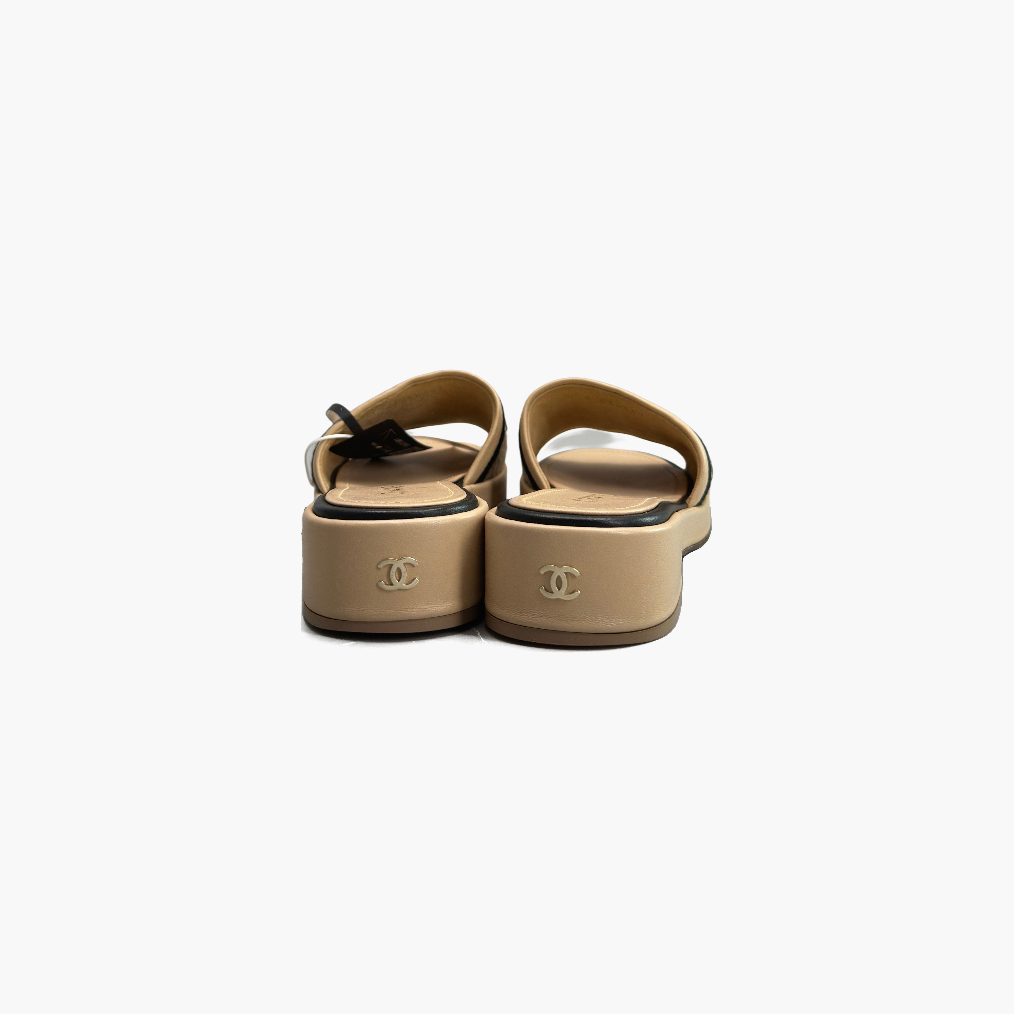 Chanel CHANEL Logo Slide Sandals Size 37.5 Size US 7.5 / IT 37.5 - 6 Thumbnail
