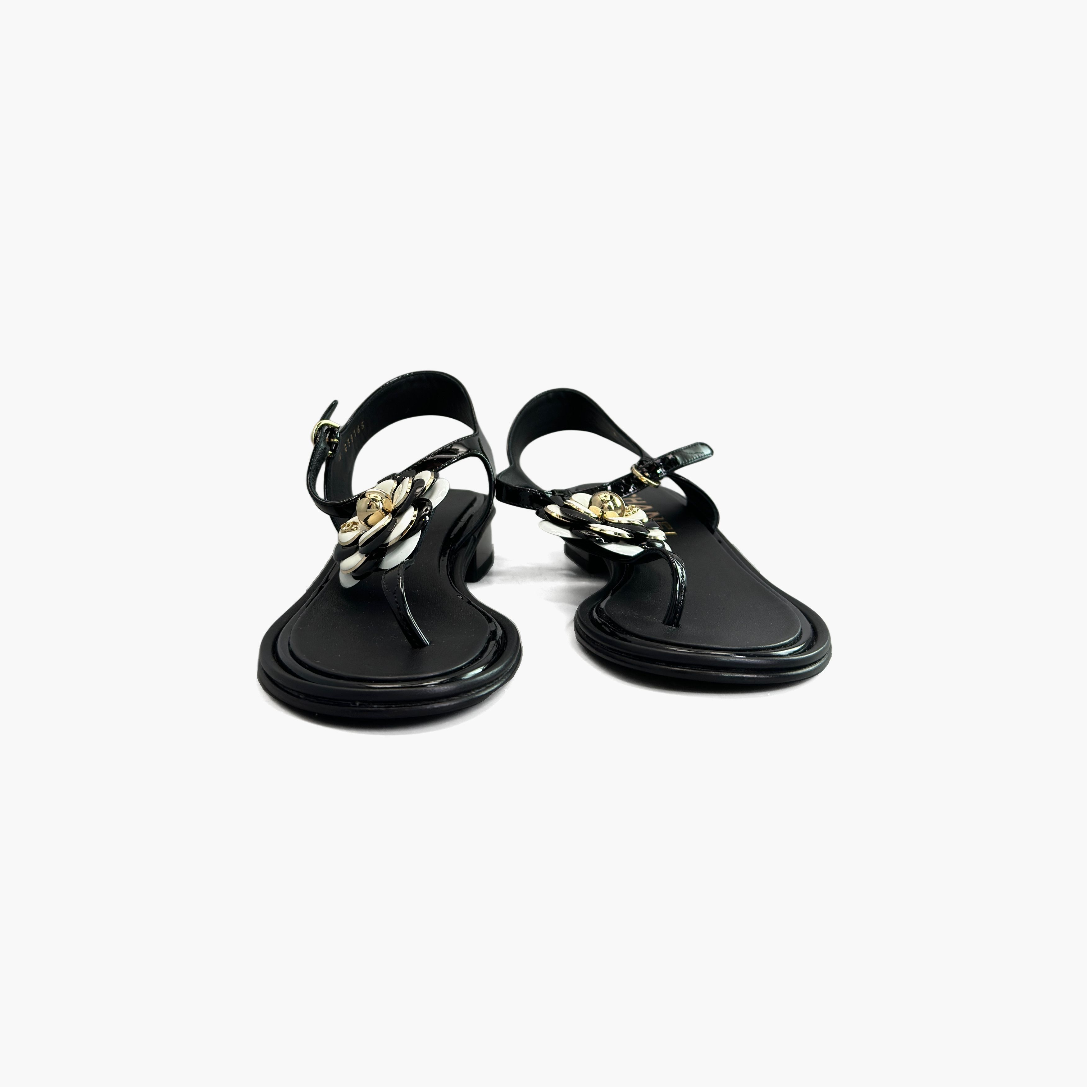 Chanel CHANEL Camellia Patent Leather Thong Sandals Size 37 Size US 7 / IT 37 - 5 Thumbnail