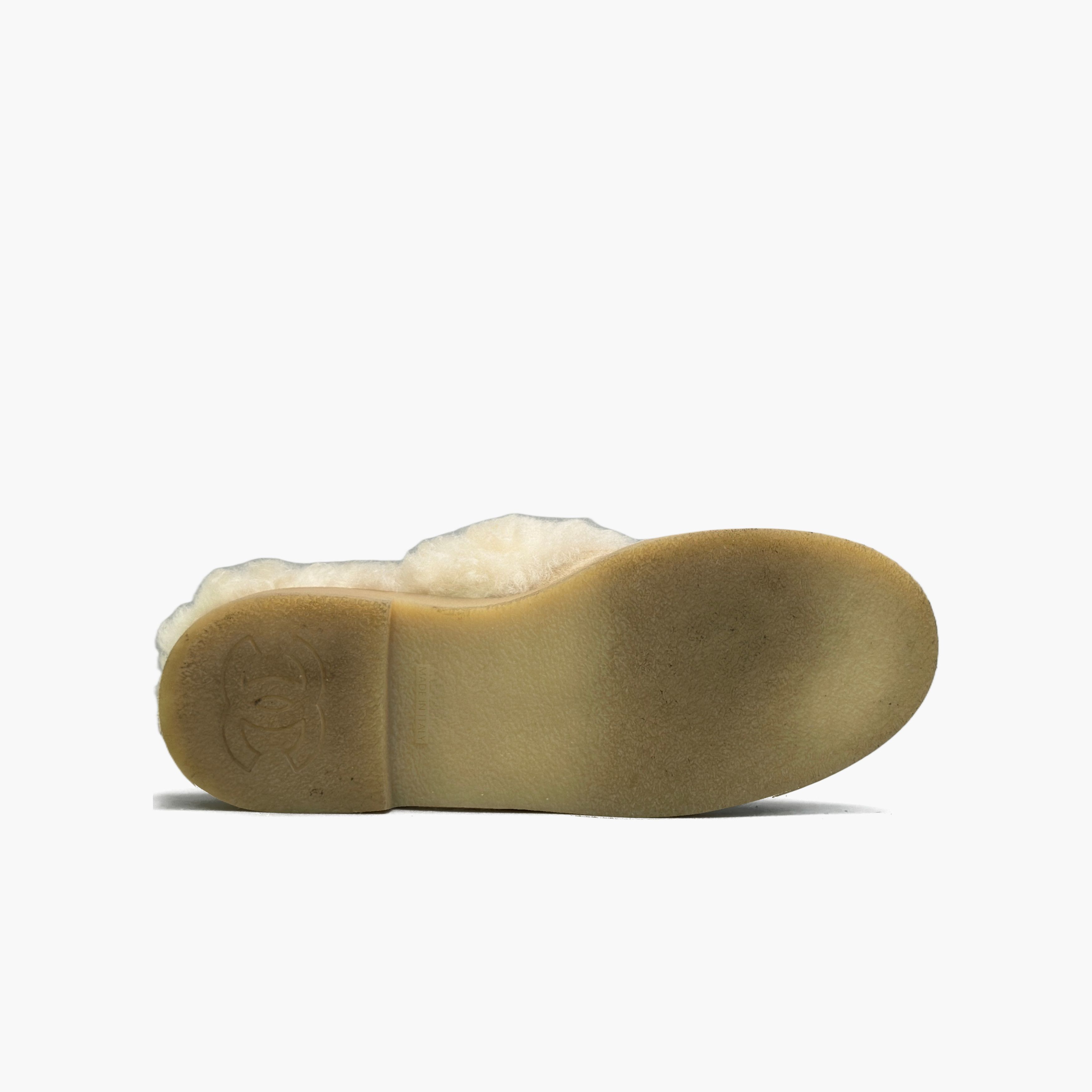 Chanel Chanel Shearling Mules Size 36 Size US 6 / IT 36 - 7 Thumbnail