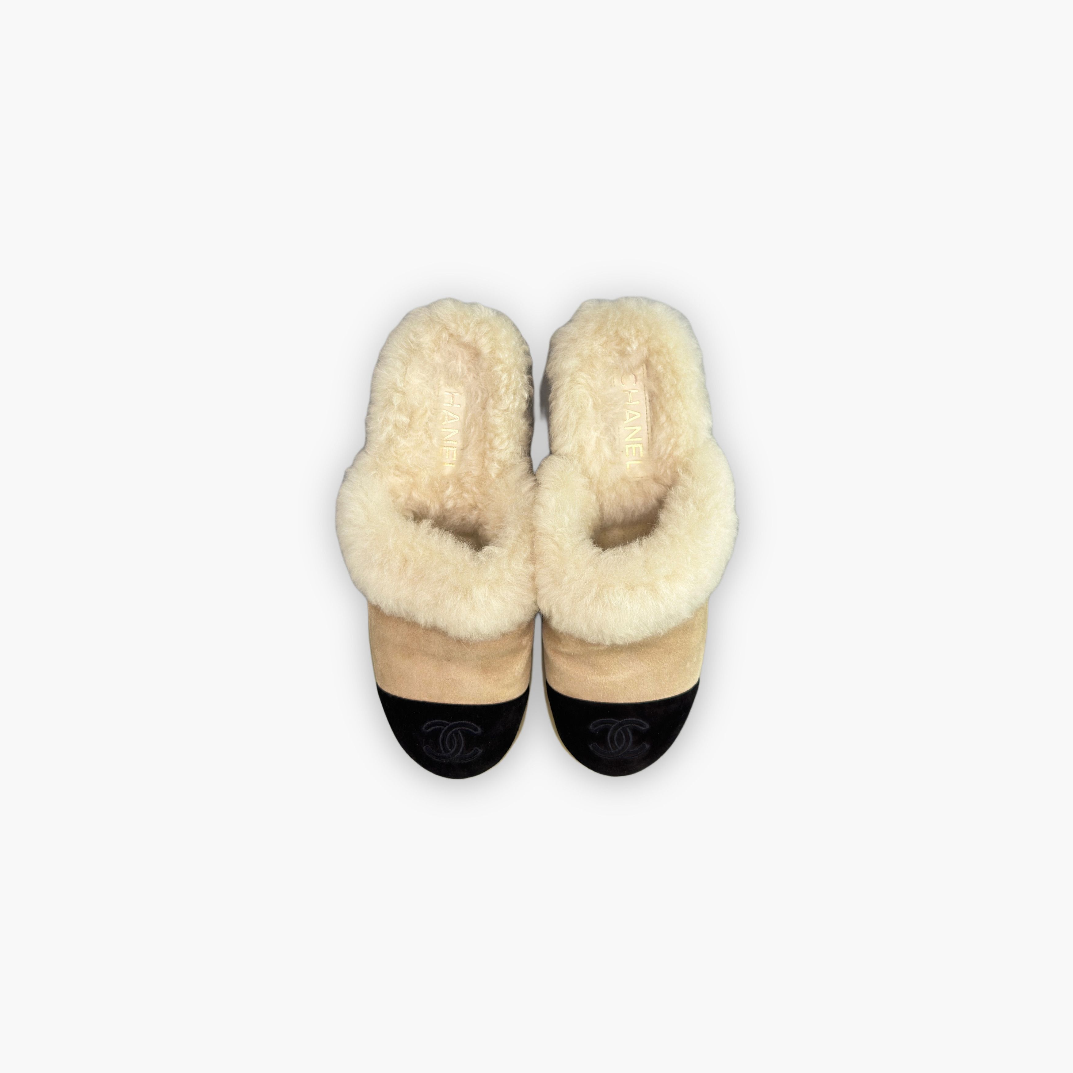 Chanel Chanel Shearling Mules Size 36 Size US 6 / IT 36 - 9 Thumbnail