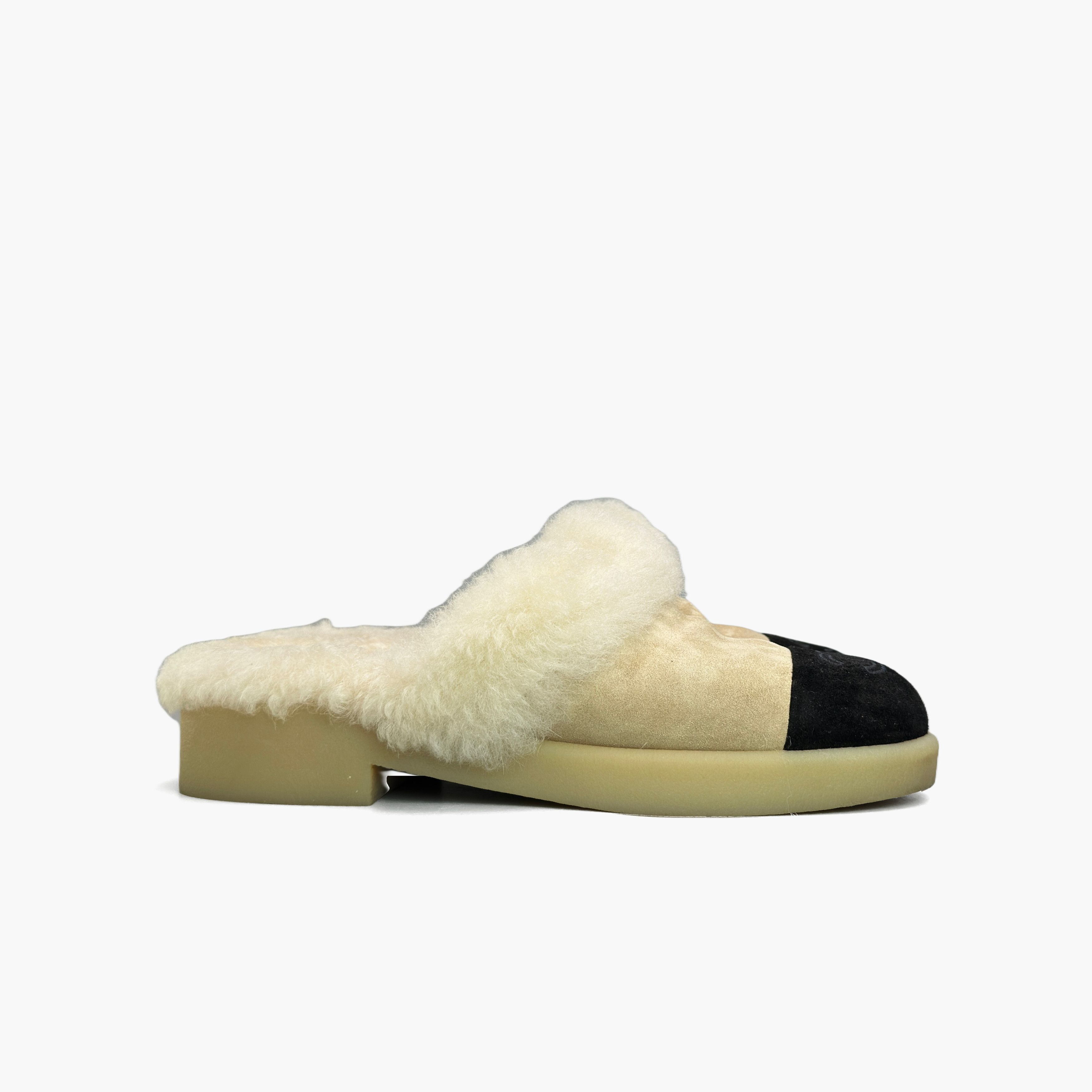 Chanel Chanel Shearling Mules Size 36 Size US 6 / IT 36 - 4 Thumbnail