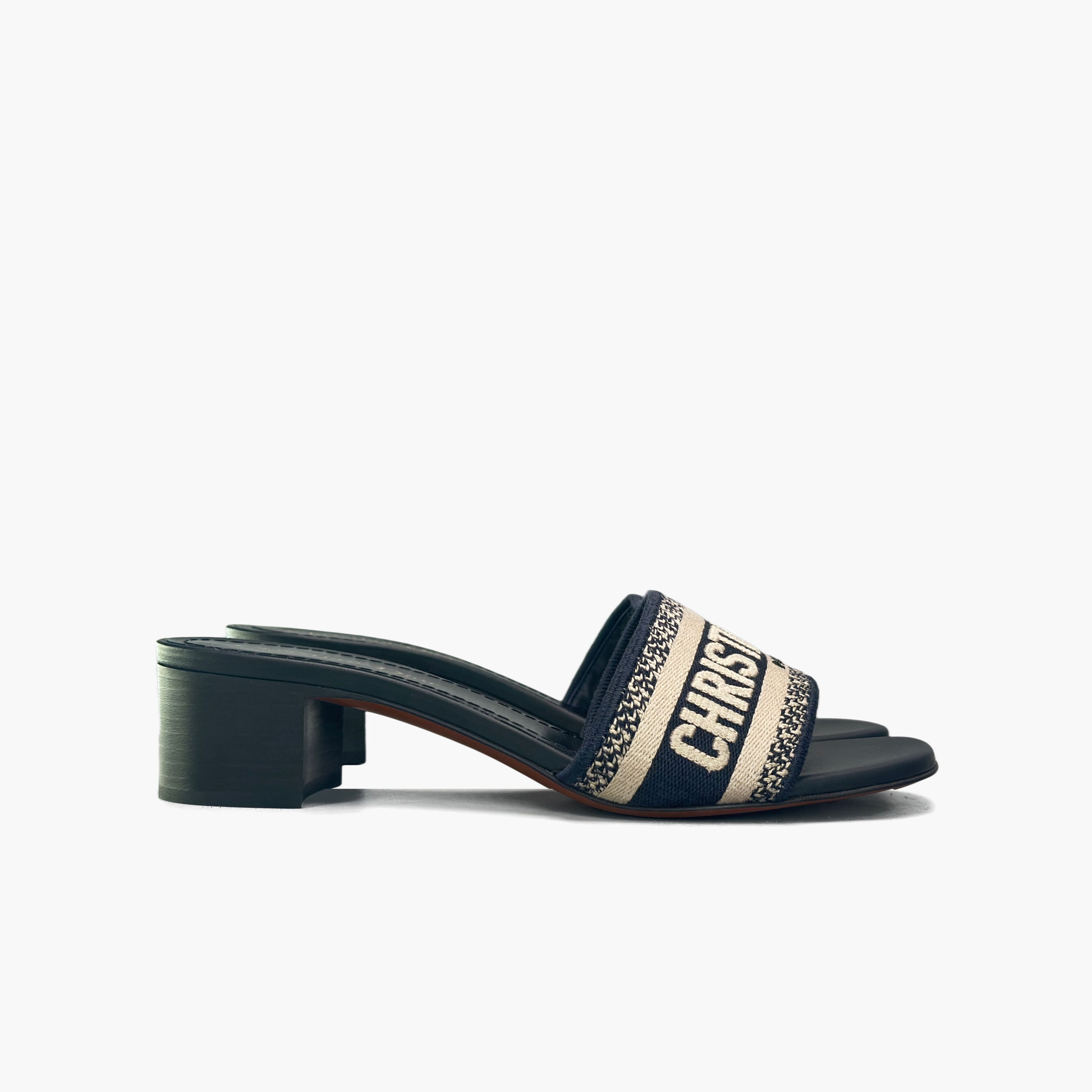 Dior Dior Dway Embroidered Slide Sandals Size 37 Size US 7 / IT 37 - 4 Thumbnail
