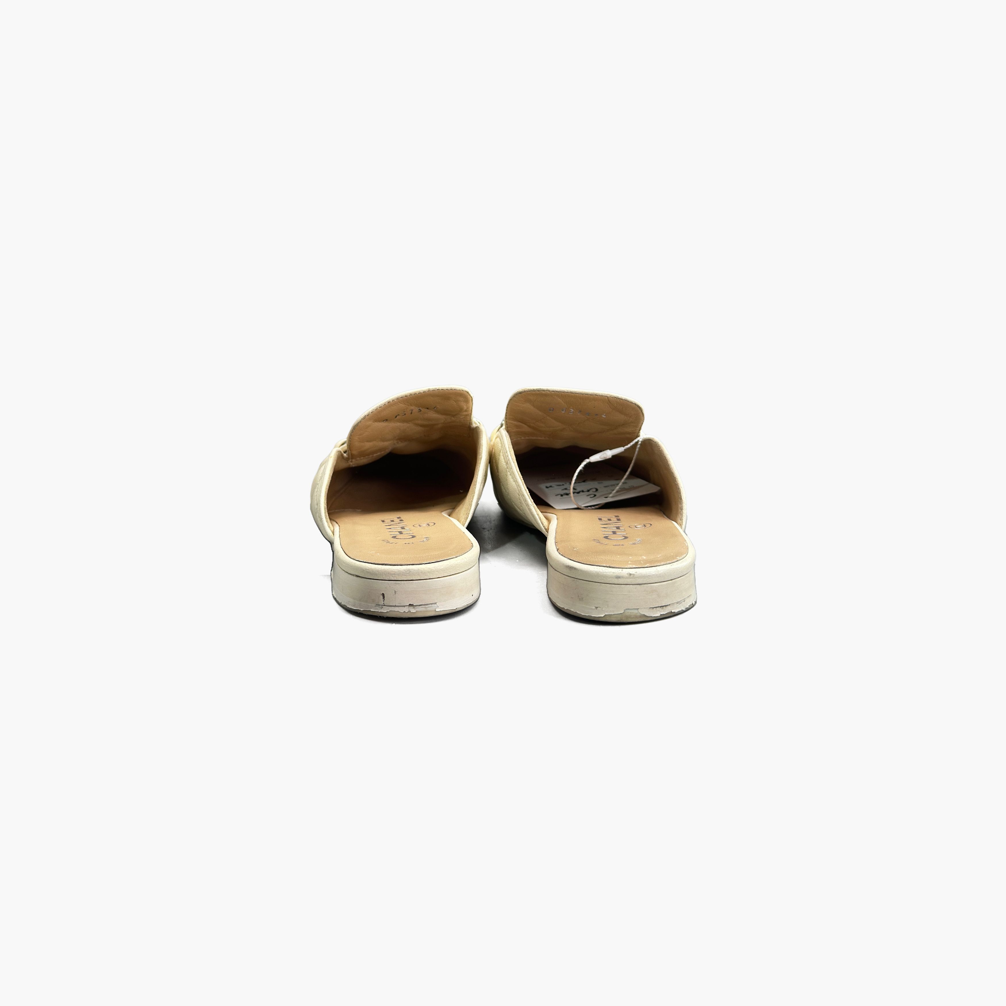 Chanel Chanel Quilted Chain Mules Size 35.5 Size US 5.5 / IT 35.5 - 6 Thumbnail