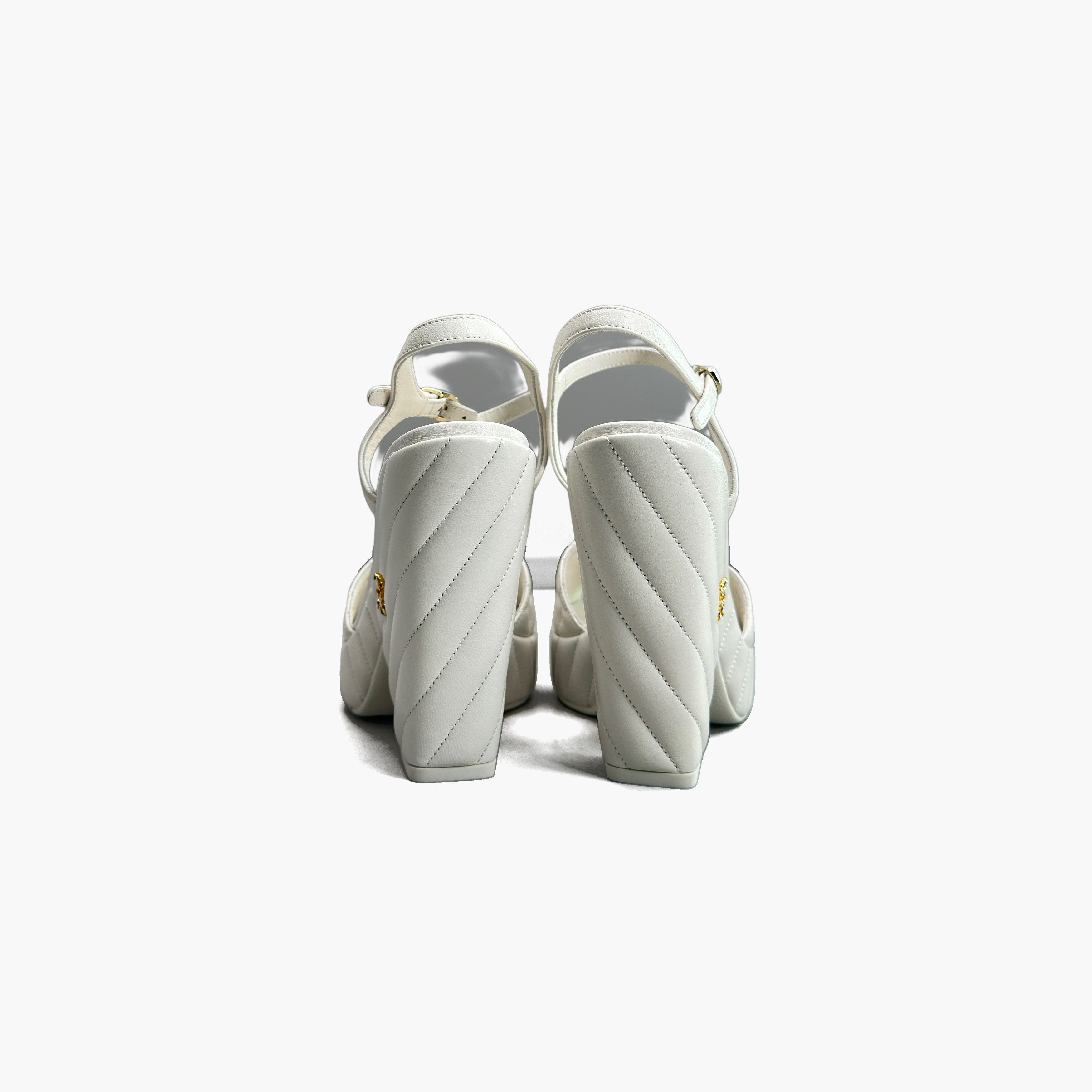 Chanel Chanel Quilted Leather Sandals Size 38 Size US 7 / IT 37 - 6 Thumbnail