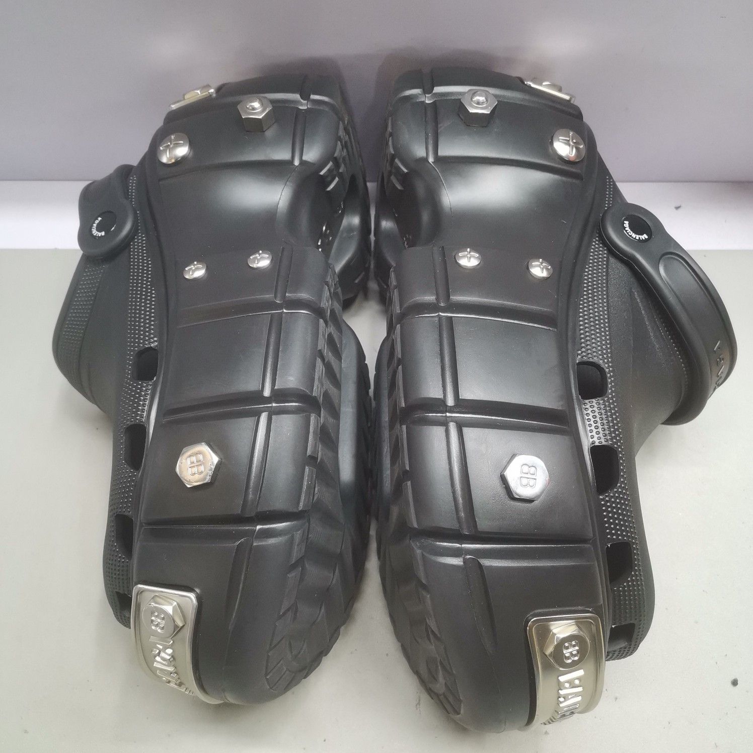 Balenciaga Balenciaga x Crocs HardCrocs Slip Ons Size 7 Size US 7 / EU 40 - 10 Thumbnail