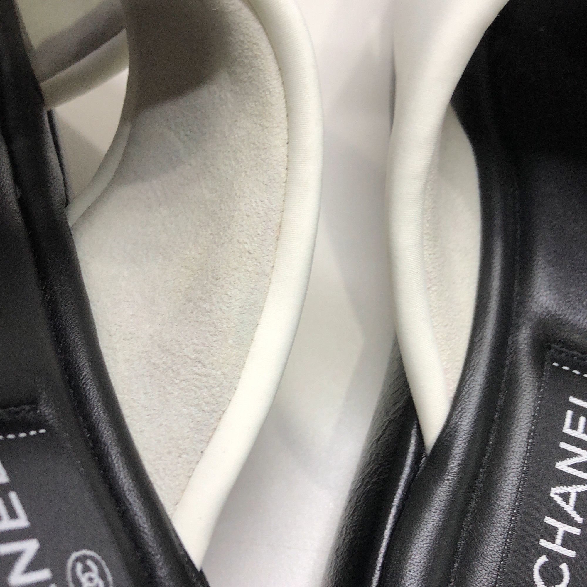 Chanel Chanel Cross Strap Sandals Size 37 Size US 7 / IT 37 - 11 Thumbnail
