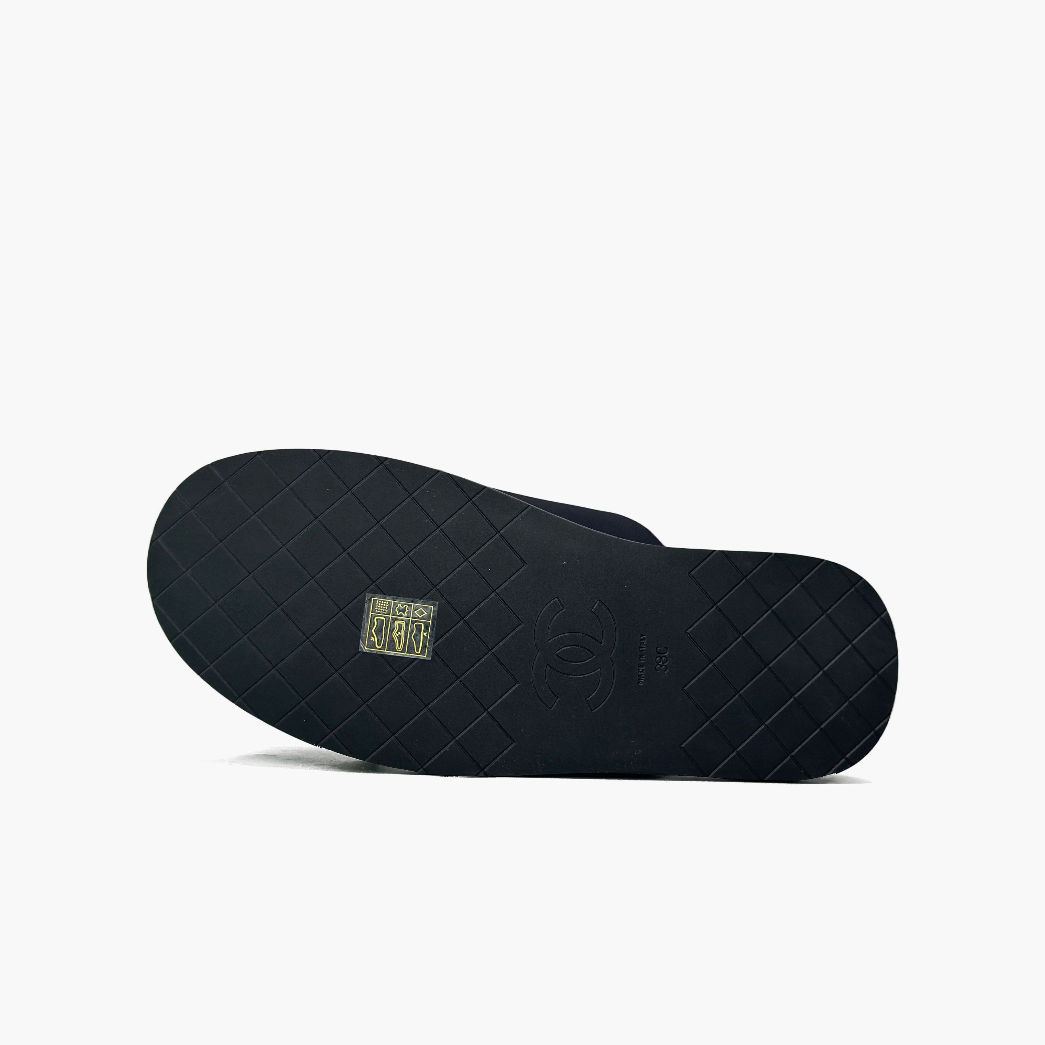 Chanel Chanel Black Fabric CC Logo Sandals Size 38 Size US 8 / IT 38 - 8 Thumbnail